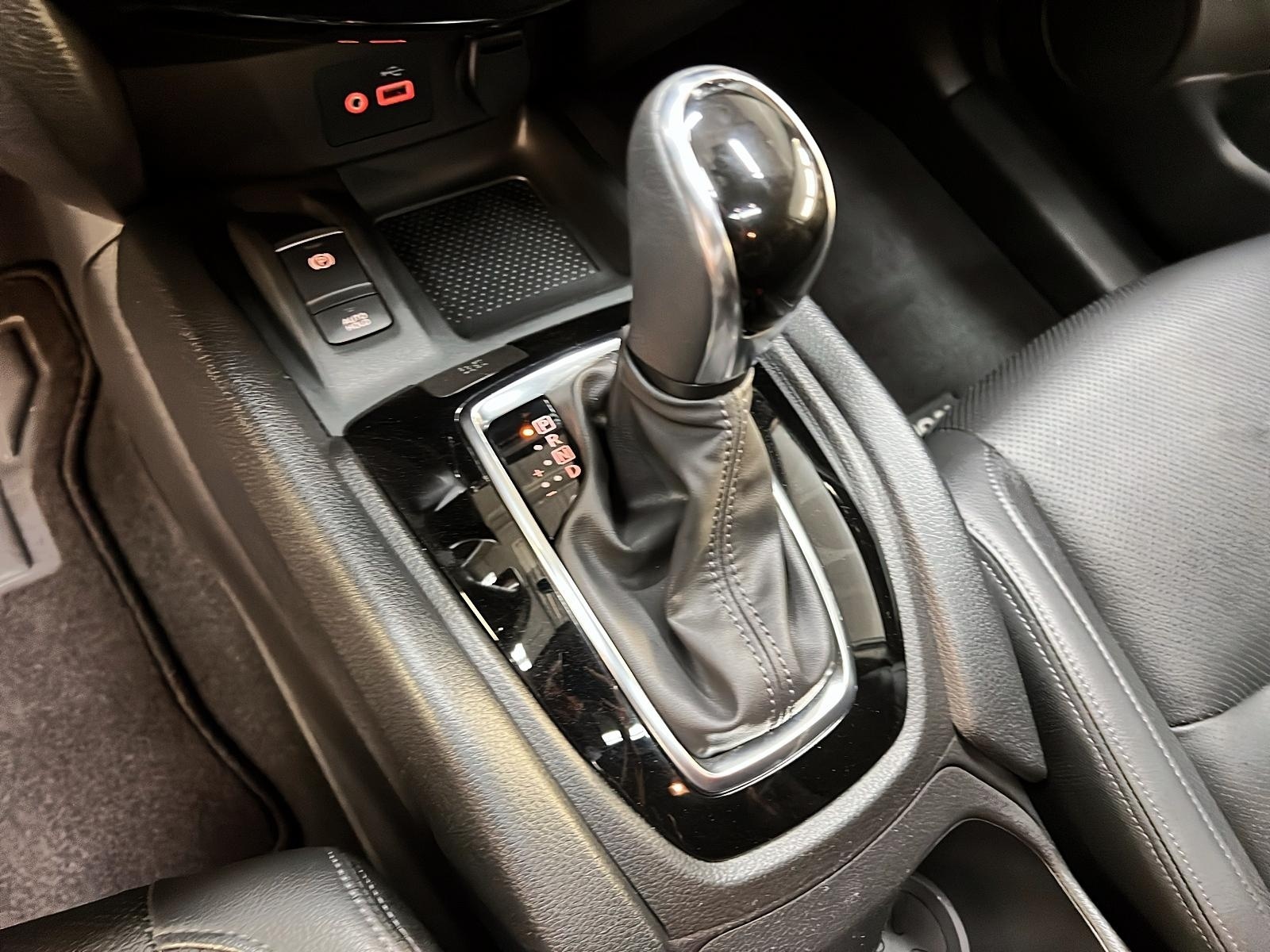 Nissan Qashqai SL PLATINUM CUIR TOIT NAV 4RM 2021 - image #14