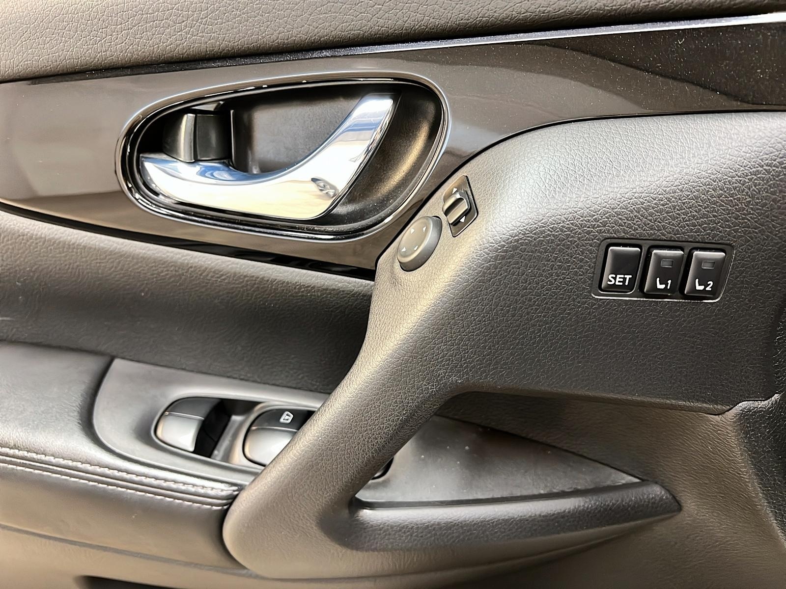 Nissan Qashqai SL PLATINUM CUIR TOIT NAV 4RM 2021 - image #23