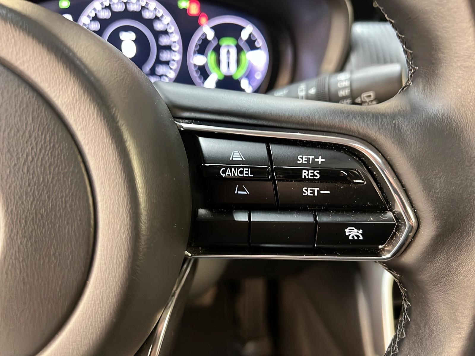 Mazda CX-90 GS LUXE PHEV CUIR TOIT PANO 4RM 2024 - image #23