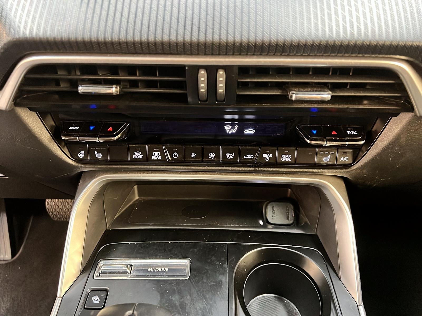 Mazda CX-90 GS LUXE PHEV CUIR TOIT PANO 4RM 2024 - image #18