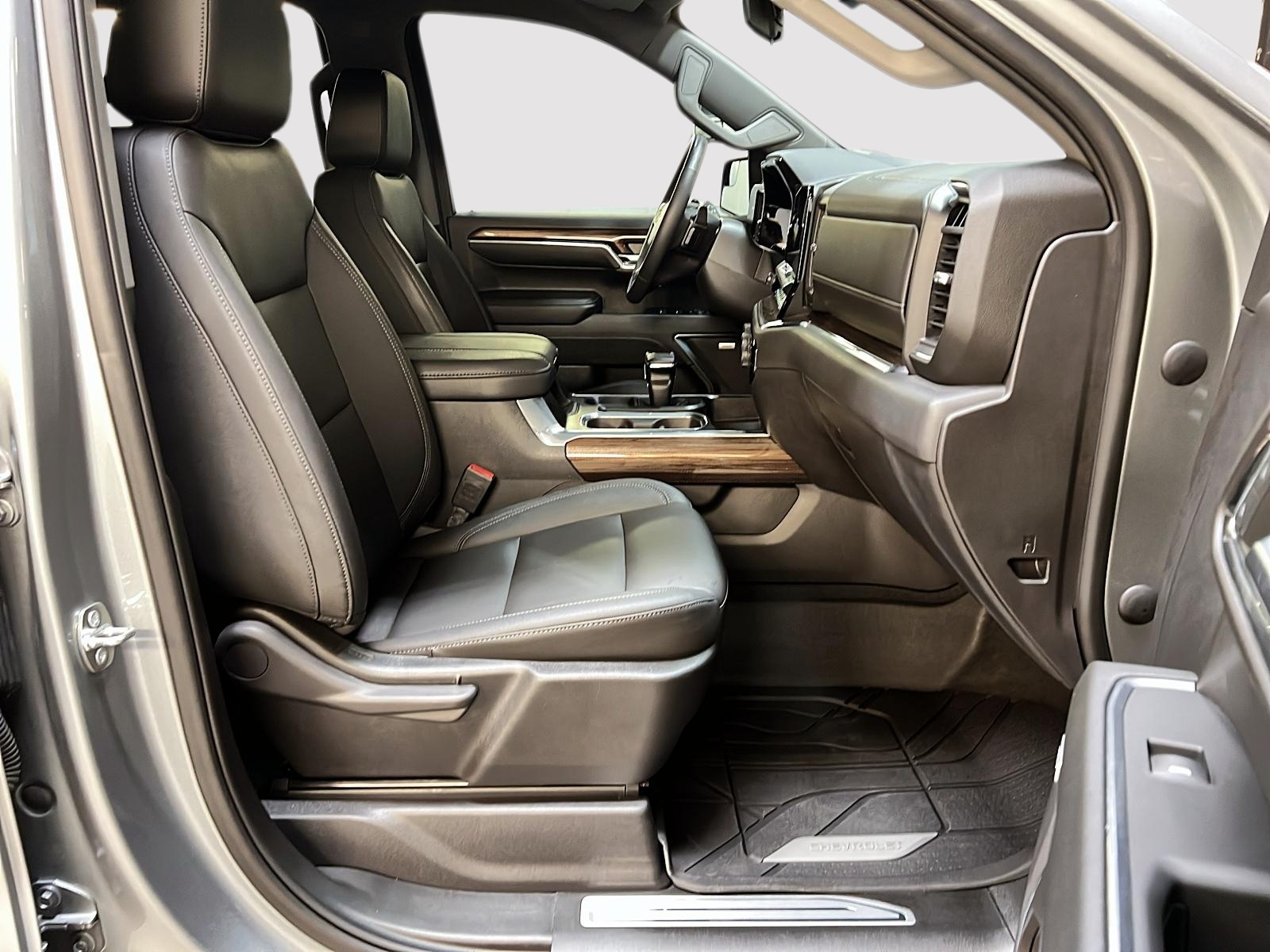 Chevrolet Silverado 1500 RST CREW CAB CUIR  4X4 2023 - image #8