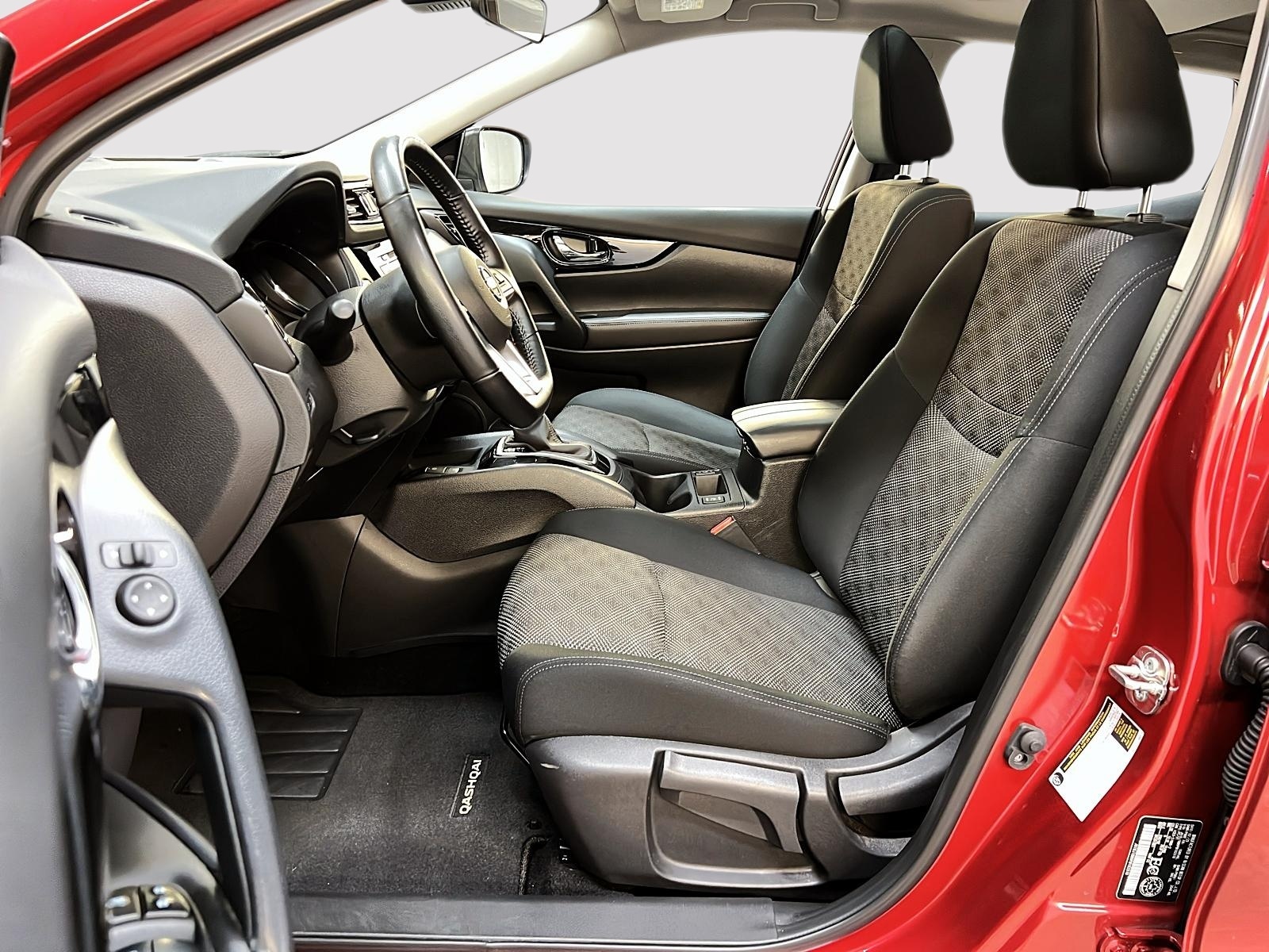 Nissan Qashqai SV TOIT 4RM 2023 - image #7