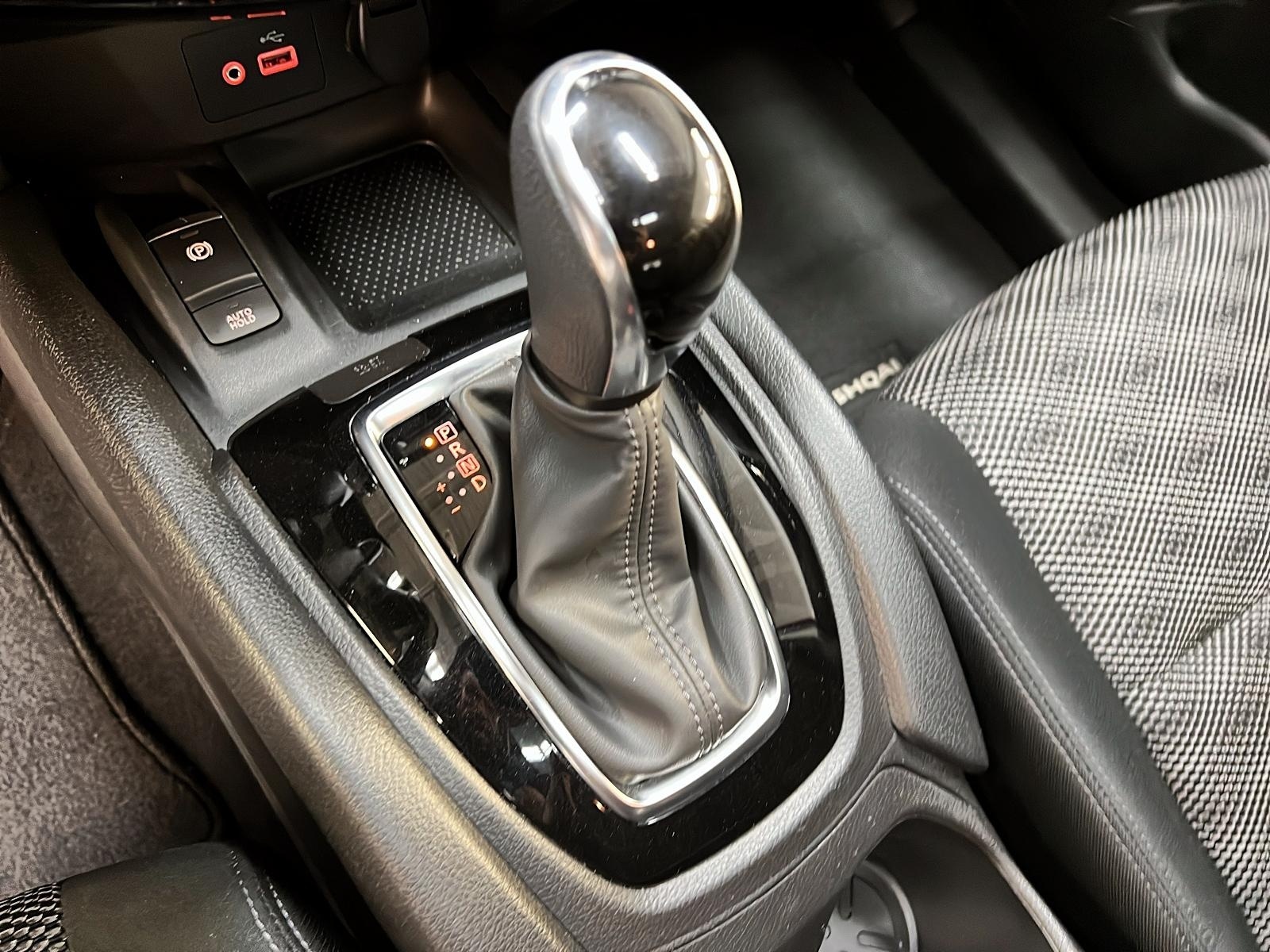 Nissan Qashqai SV TOIT 4RM 2023 - image #14