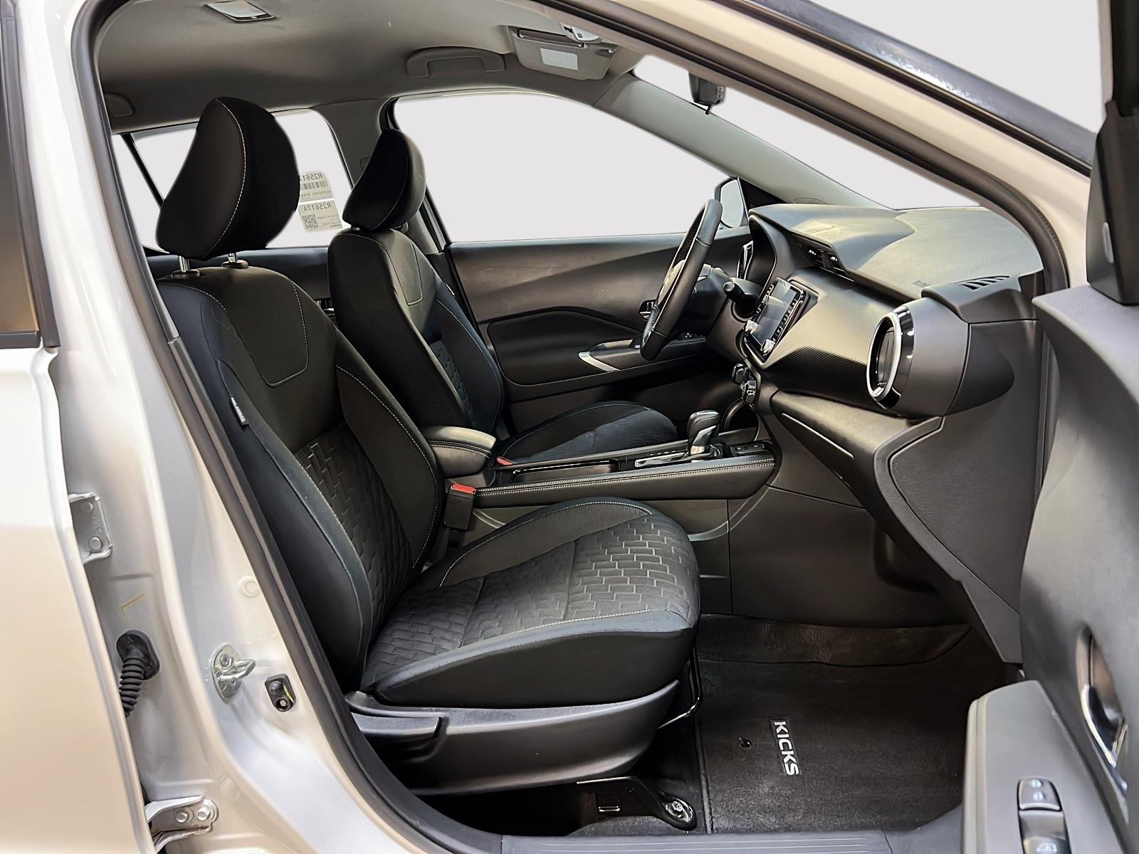 Nissan Kicks SV 2023 - image #8