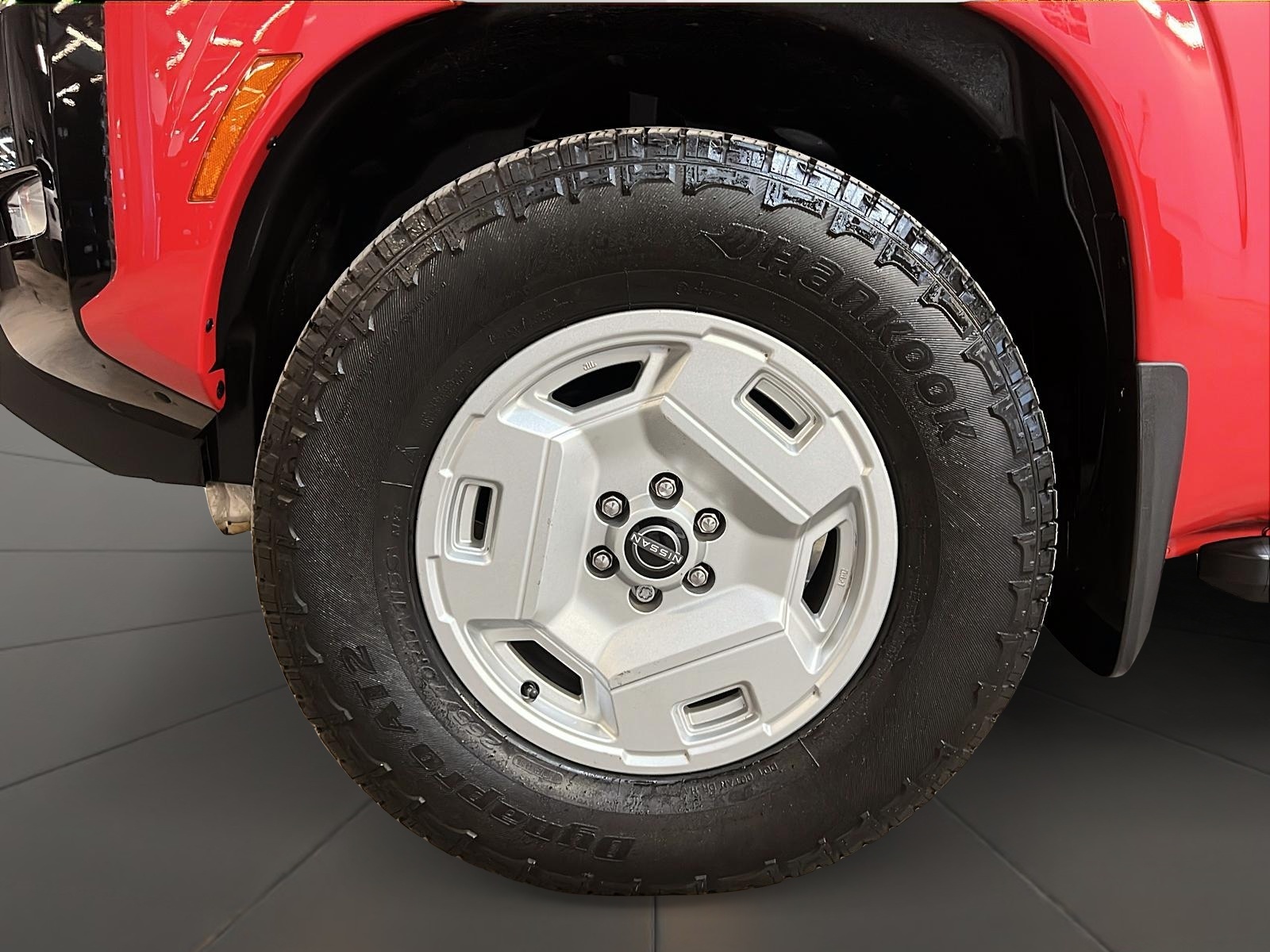 Nissan Frontier HARDBODY EDITION CREW CAB 4X4 2024 - image #27