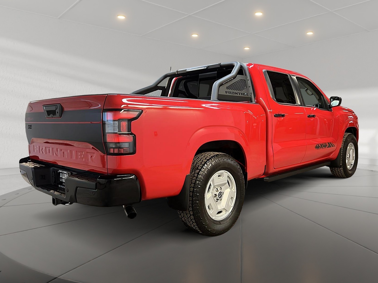 Nissan Frontier HARDBODY EDITION CREW CAB 4X4 2024 - image #4