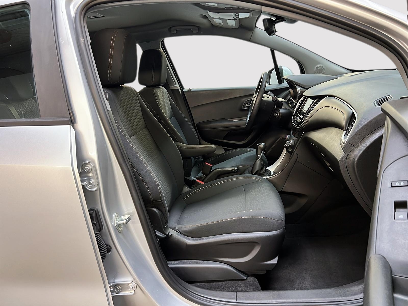 Chevrolet Trax LS 2019 - image #8