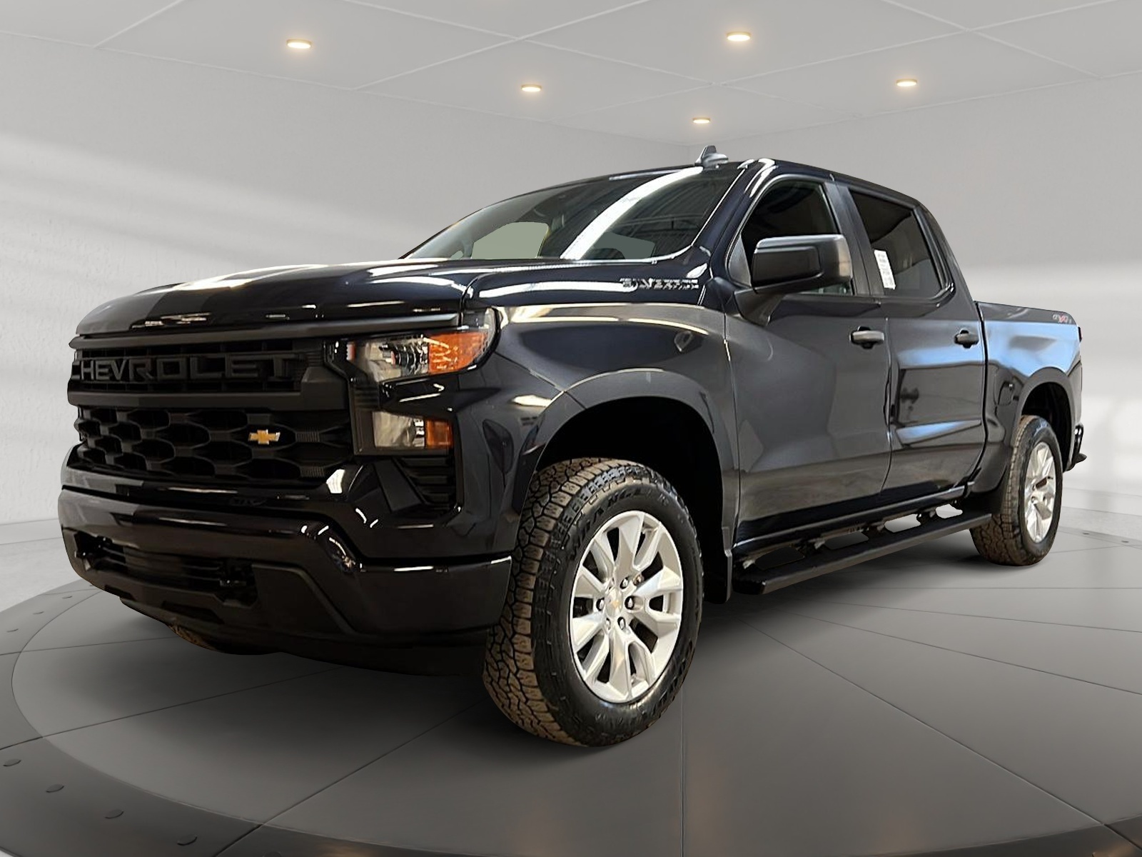 Chevrolet Silverado 1500 CUSTOM CREW CAB 4X4 2023 - image #1