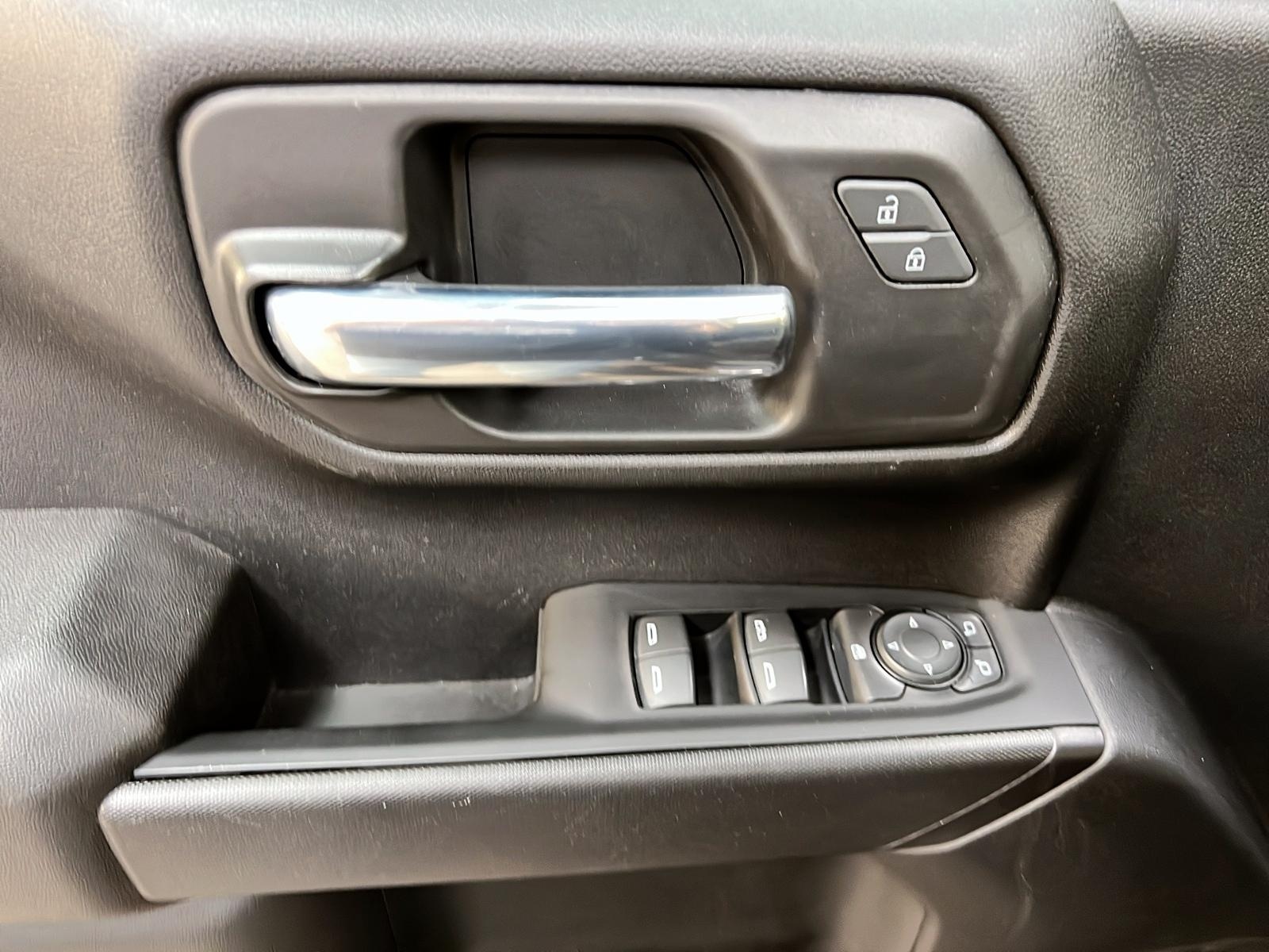 Chevrolet Silverado 1500 CUSTOM CREW CAB 4X4 2023 - image #19