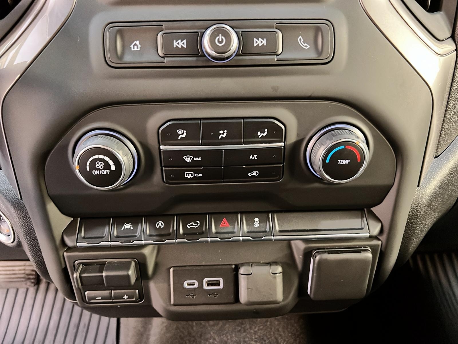 Chevrolet Silverado 1500 CUSTOM CREW CAB 4X4 2023 - image #13