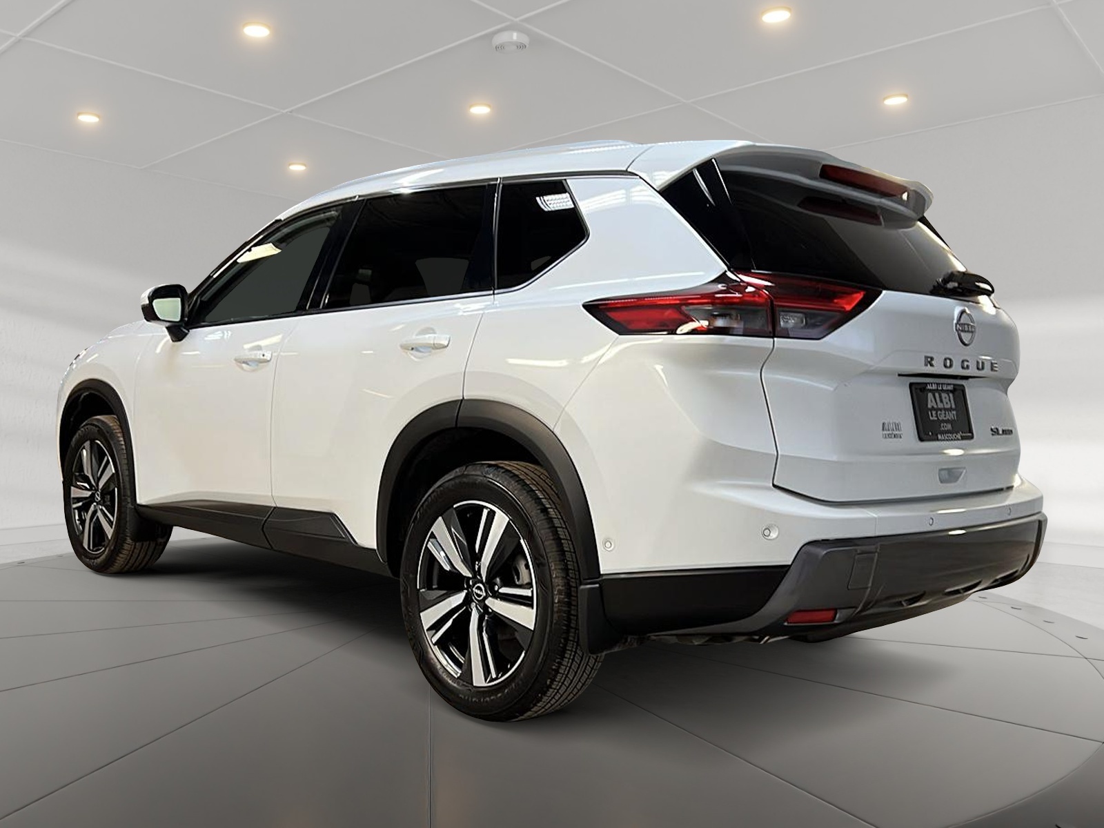 Nissan Rogue SL CUIR TOIT PANO NAV 4RM 2024 — photo 6