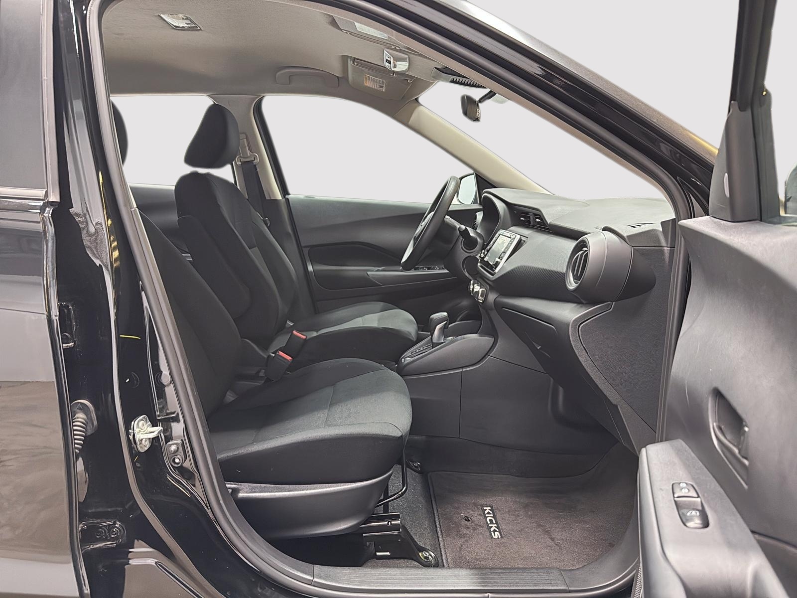 Nissan Kicks S 2024 — photo 8