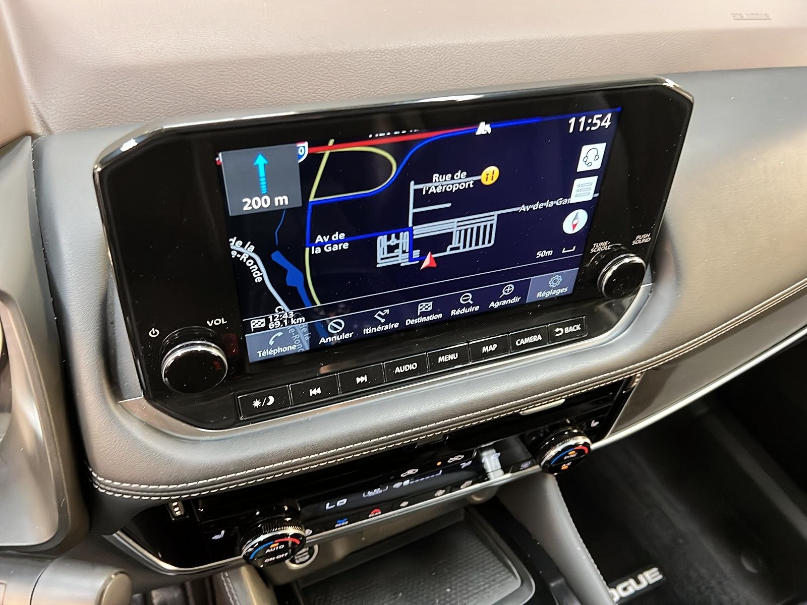 Nissan Rogue SL CUIR TOIT PANO NAV 4RM 2023 - image #20