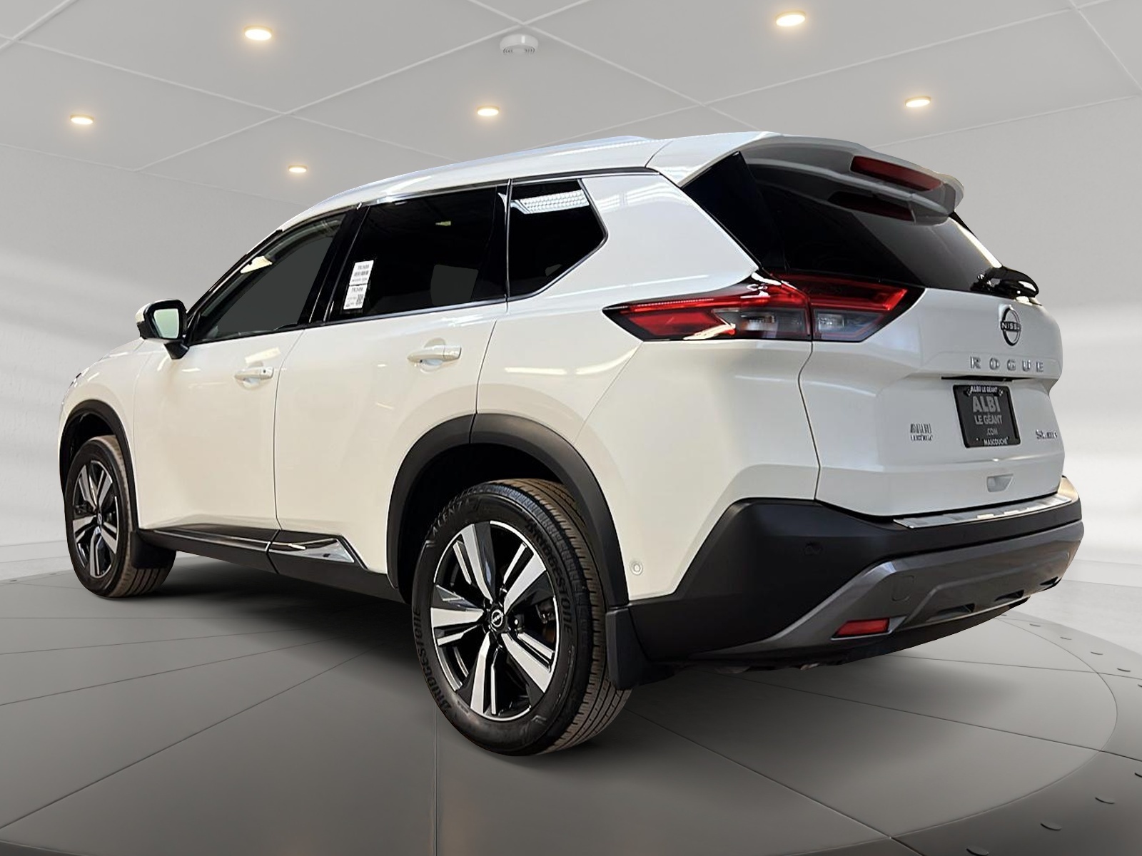 Nissan Rogue SL CUIR TOIT PANO NAV 4RM 2023 - image #6