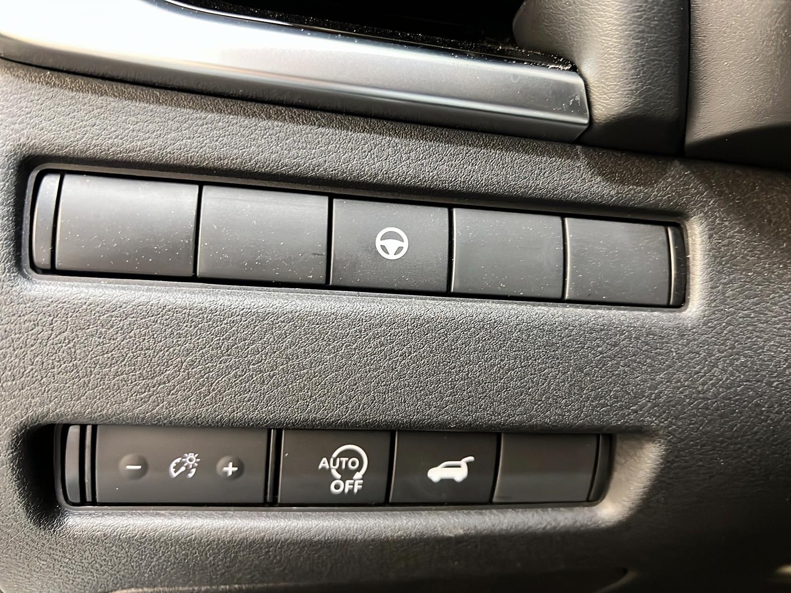 Nissan Rogue SL CUIR TOIT PANO NAV 4RM 2023 - image #24