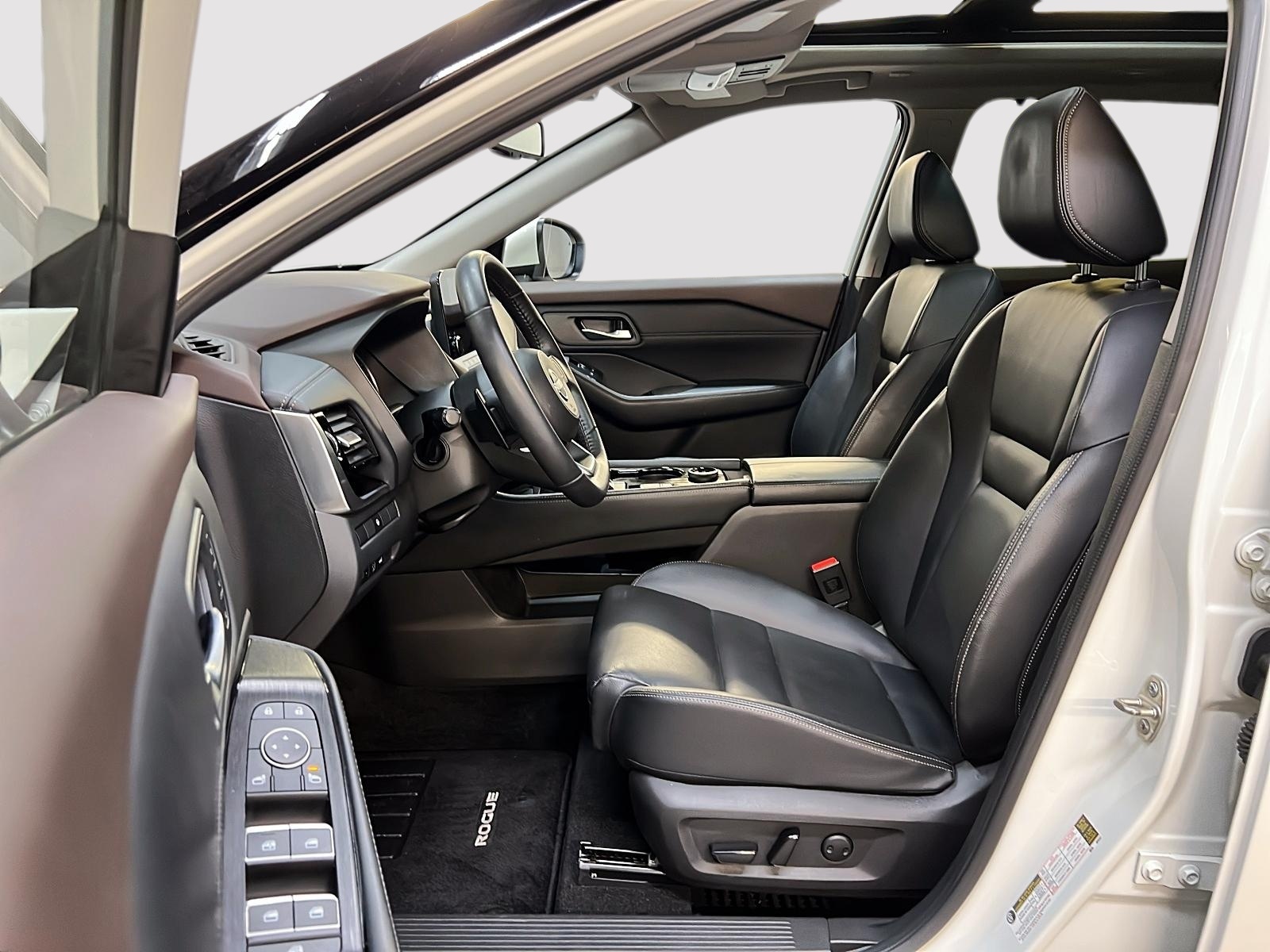 Nissan Rogue SL CUIR TOIT PANO NAV 4RM 2023 - image #7