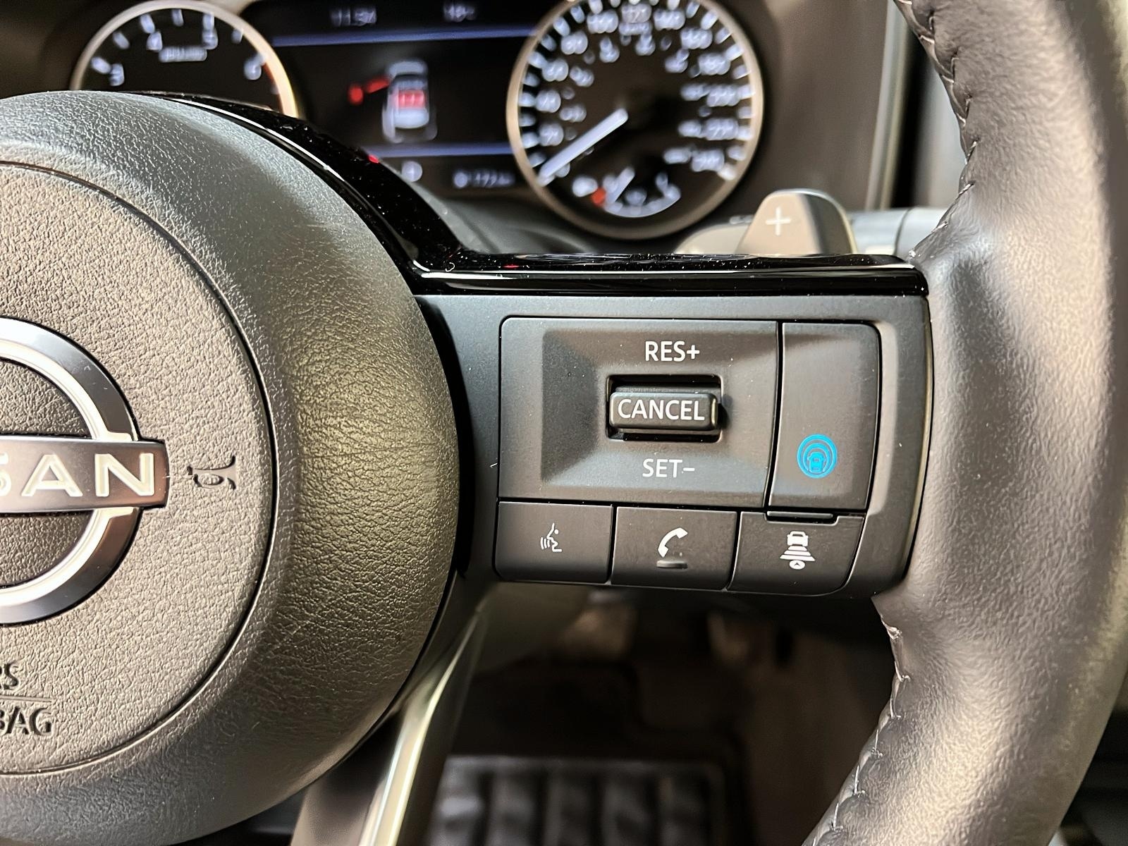 Nissan Rogue SL CUIR TOIT PANO NAV 4RM 2023 - image #22