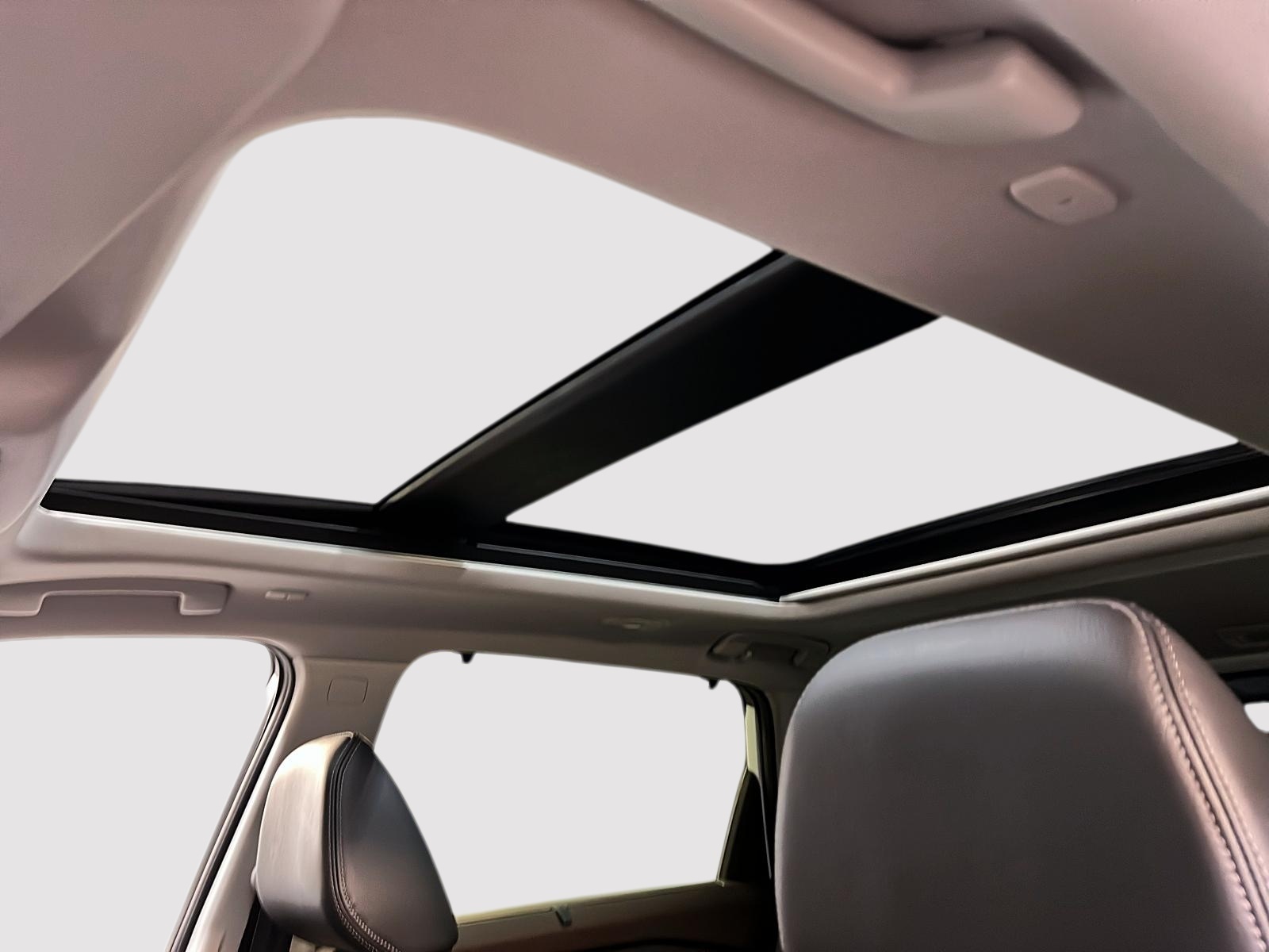 Nissan Rogue SL CUIR TOIT PANO NAV 4RM 2023 - image #10