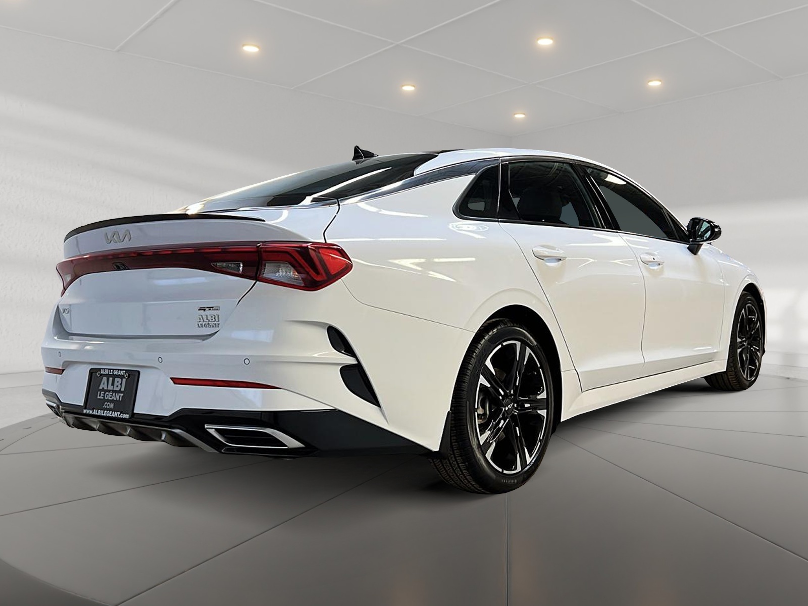Kia K5 GT LINE CUIR TOIT PANO NAV 2023 - image #4