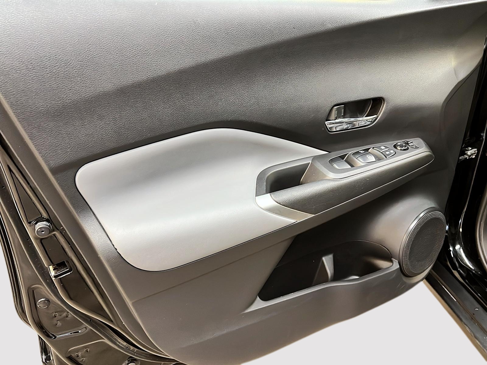 Nissan Kicks SR PREMIUM CUIR 2023 - image #22