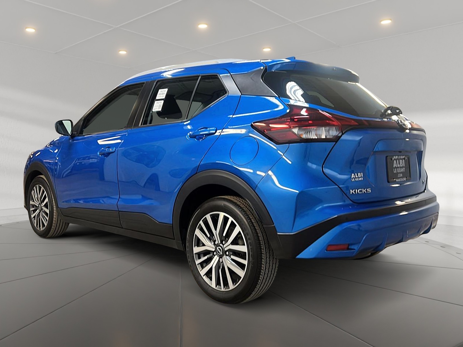 Nissan Kicks SV 2023 - image #6