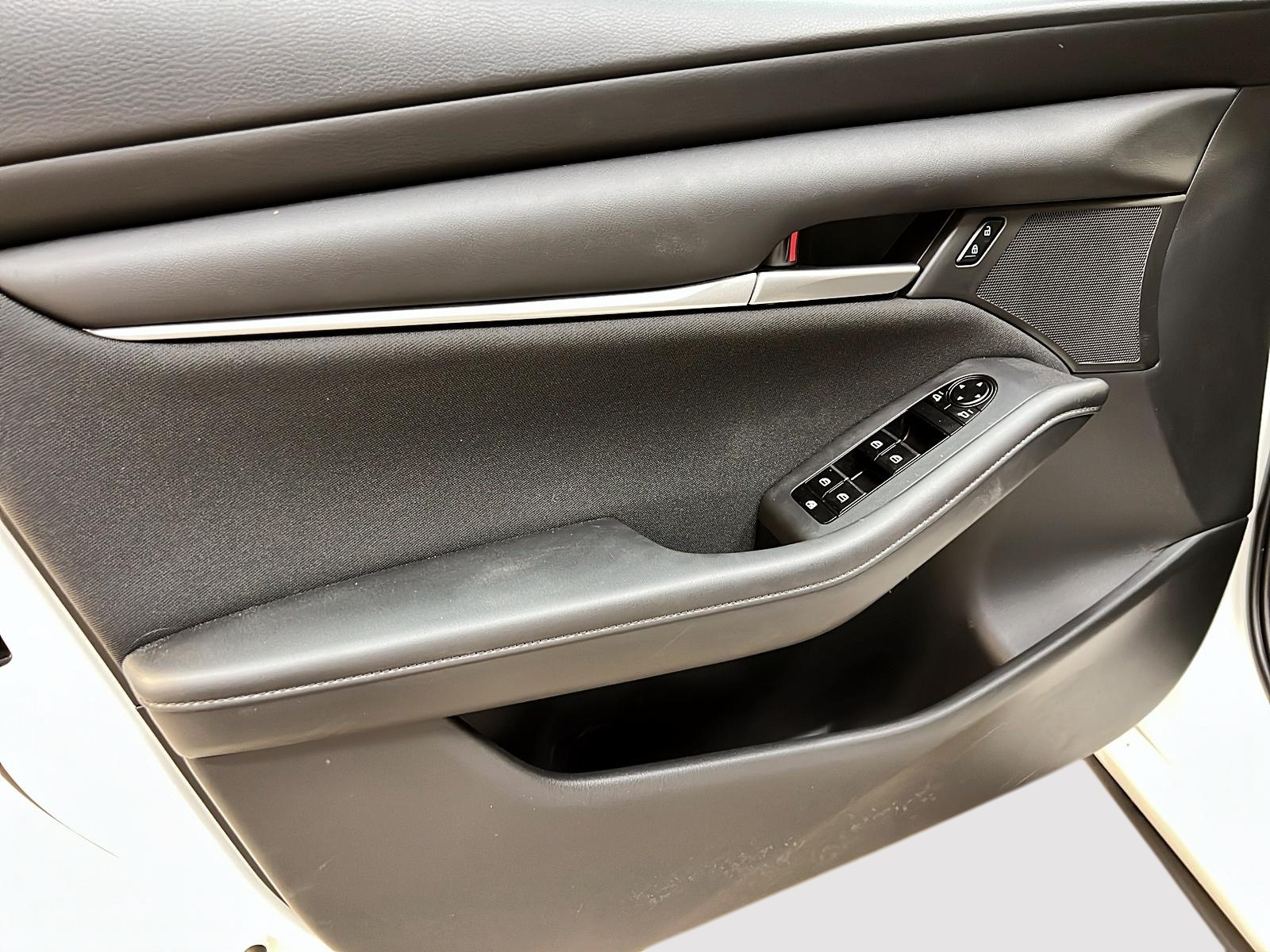 Mazda Mazda3 Sport 2025 - Image #23