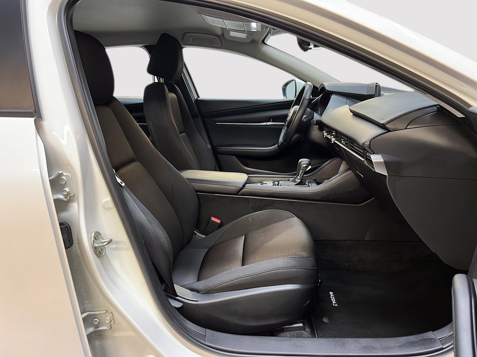 Mazda Mazda3 GS 2025 — photo 8