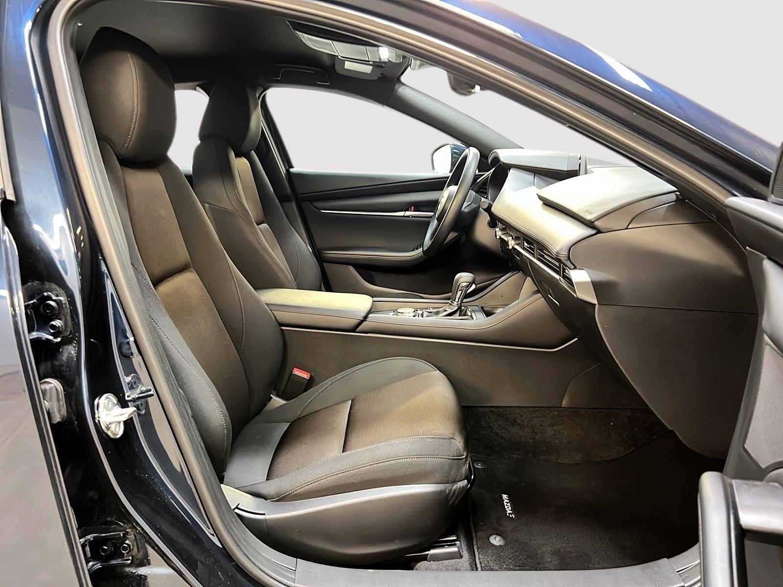 Mazda Mazda3 Sport GX 2025 — photo 8