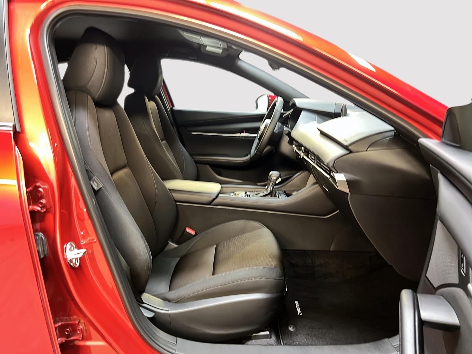 Mazda Mazda3 Sport 2025 - Image #8