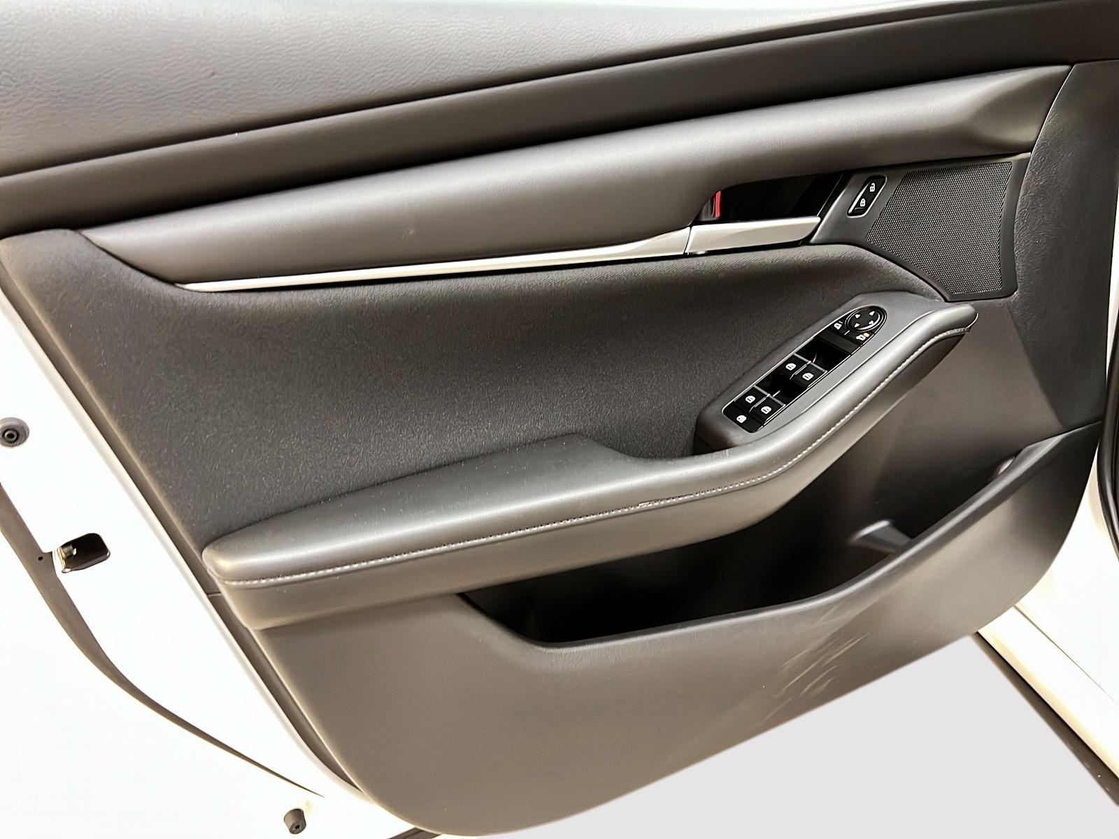 Mazda Mazda3 GS 2022 - image #23