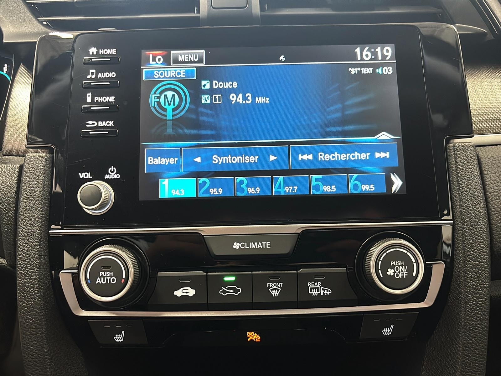 Honda Civic 2020 - Image #15