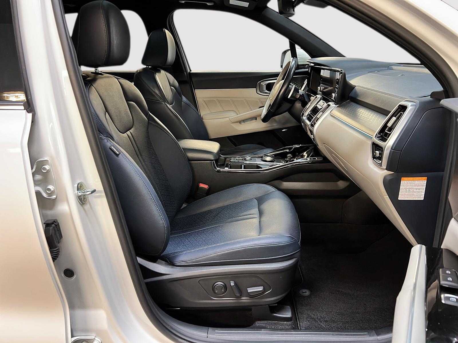 Kia Sorento SX PHEV CUIR TOIT PANO NAV 4RM 2022 - image #8