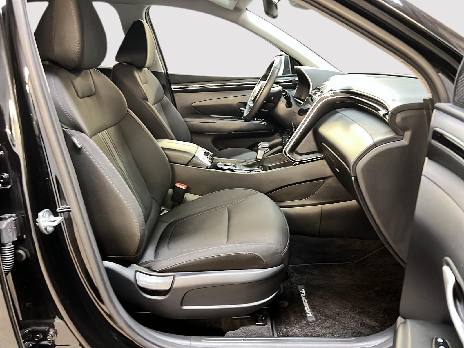 Hyundai Tucson PREFERRED NAV 4RM 2024 - image #8