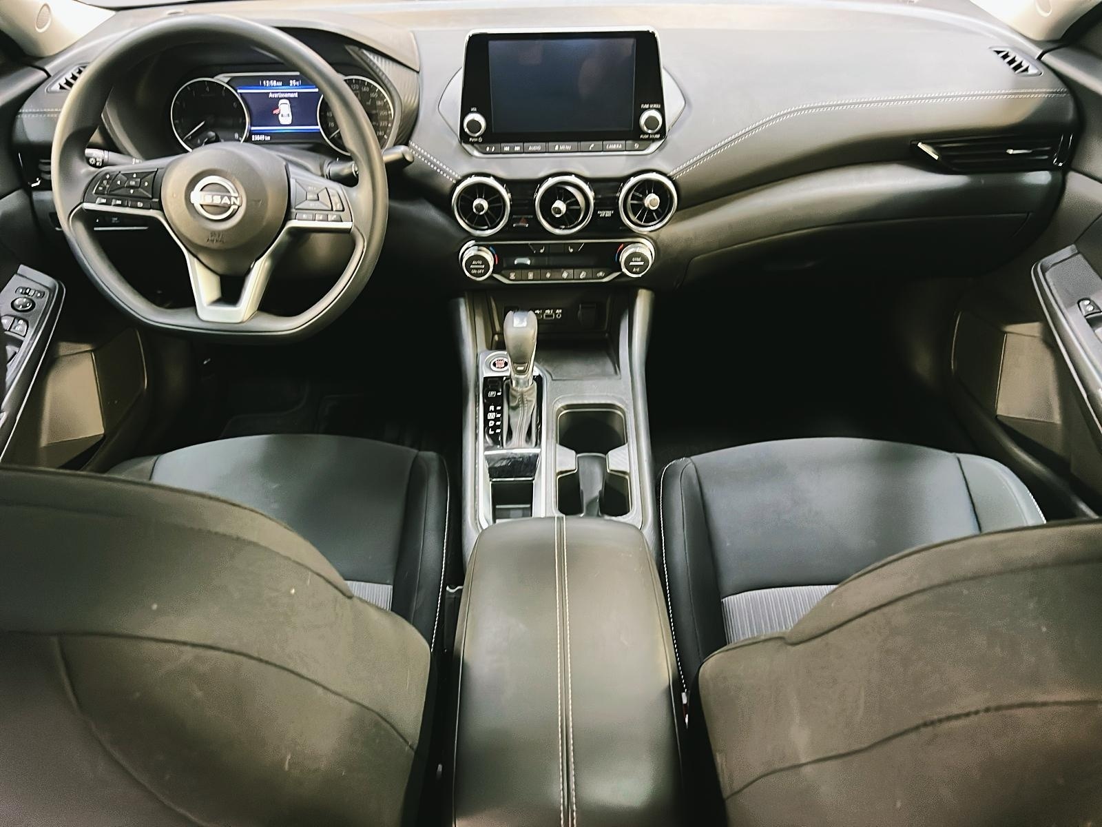 Nissan Sentra SV TOIT 2024 - image #11