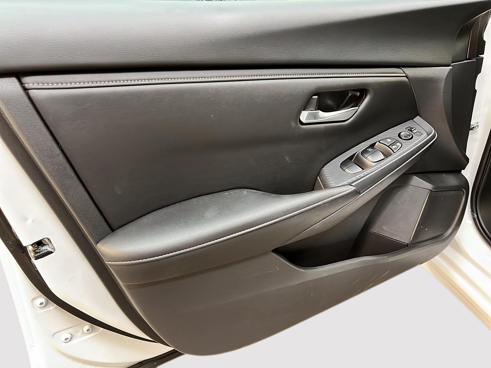 Nissan Sentra SV TOIT 2024 - image #23