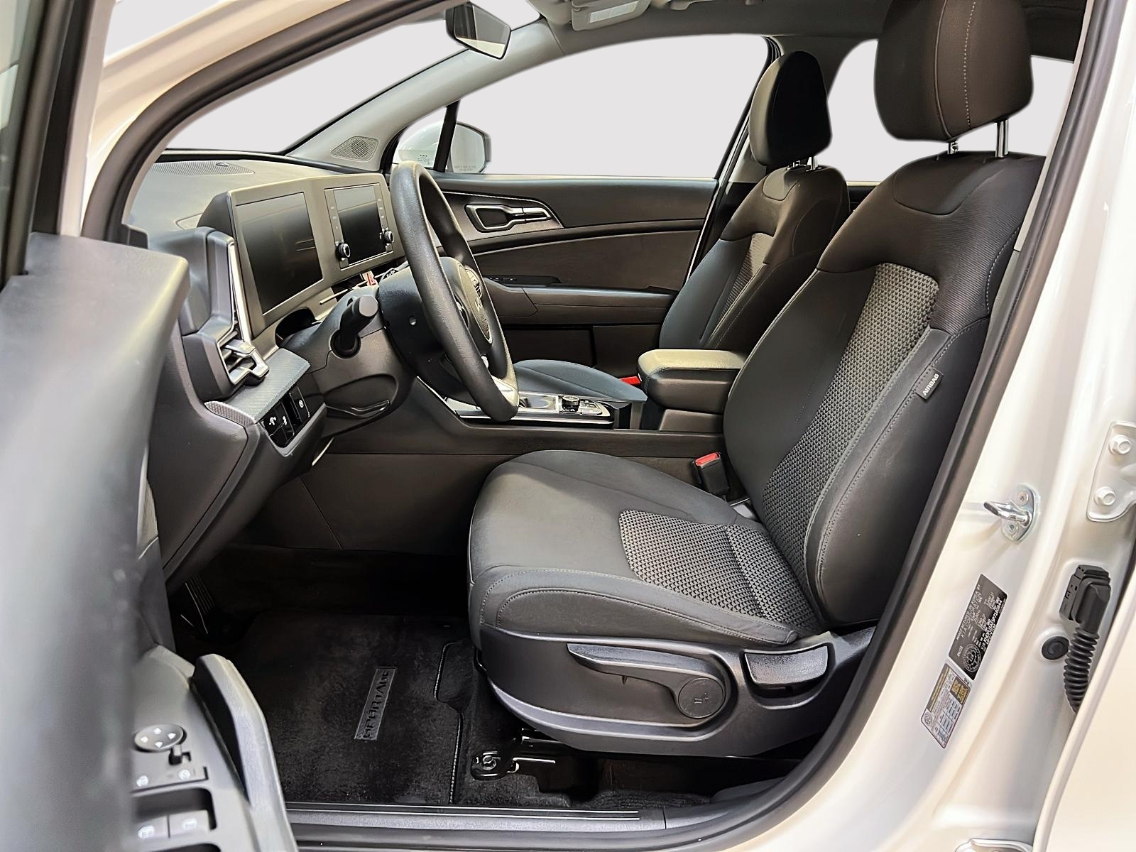 Kia Sportage LX 2023 - image #7