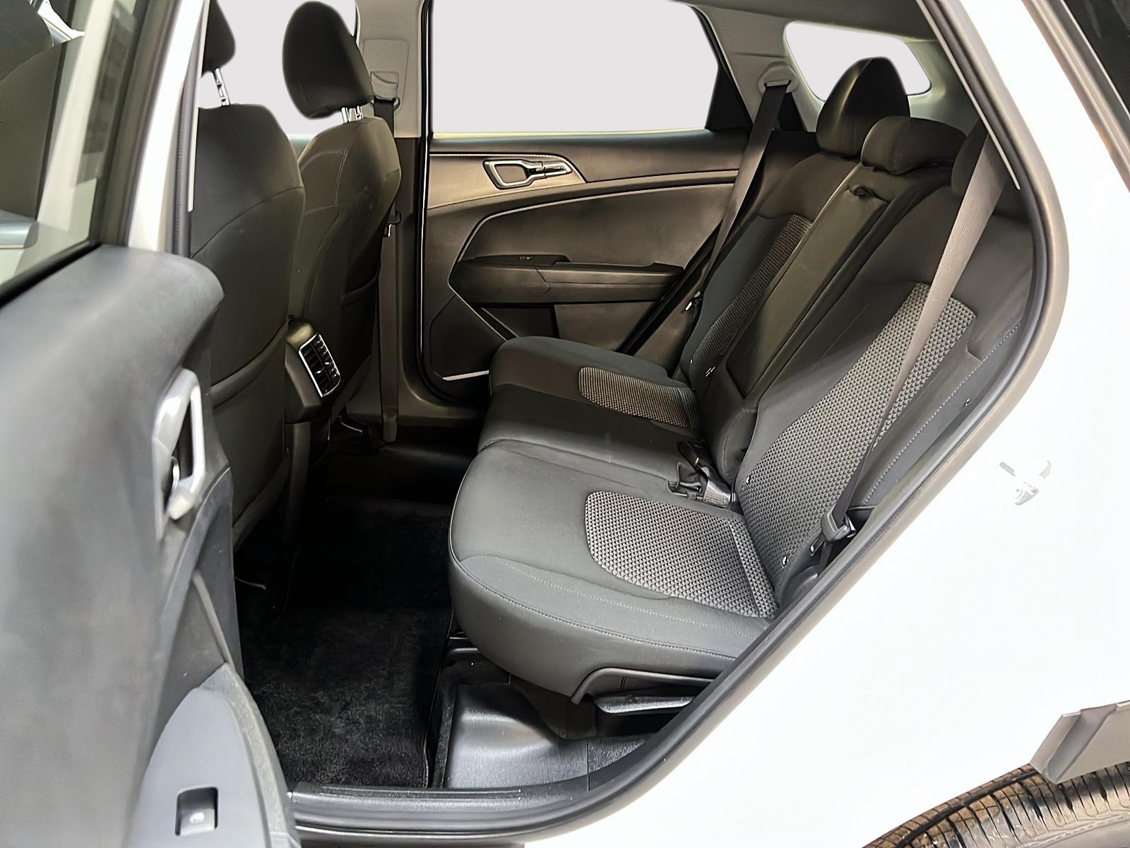 Kia Sportage LX 2023 - image #9