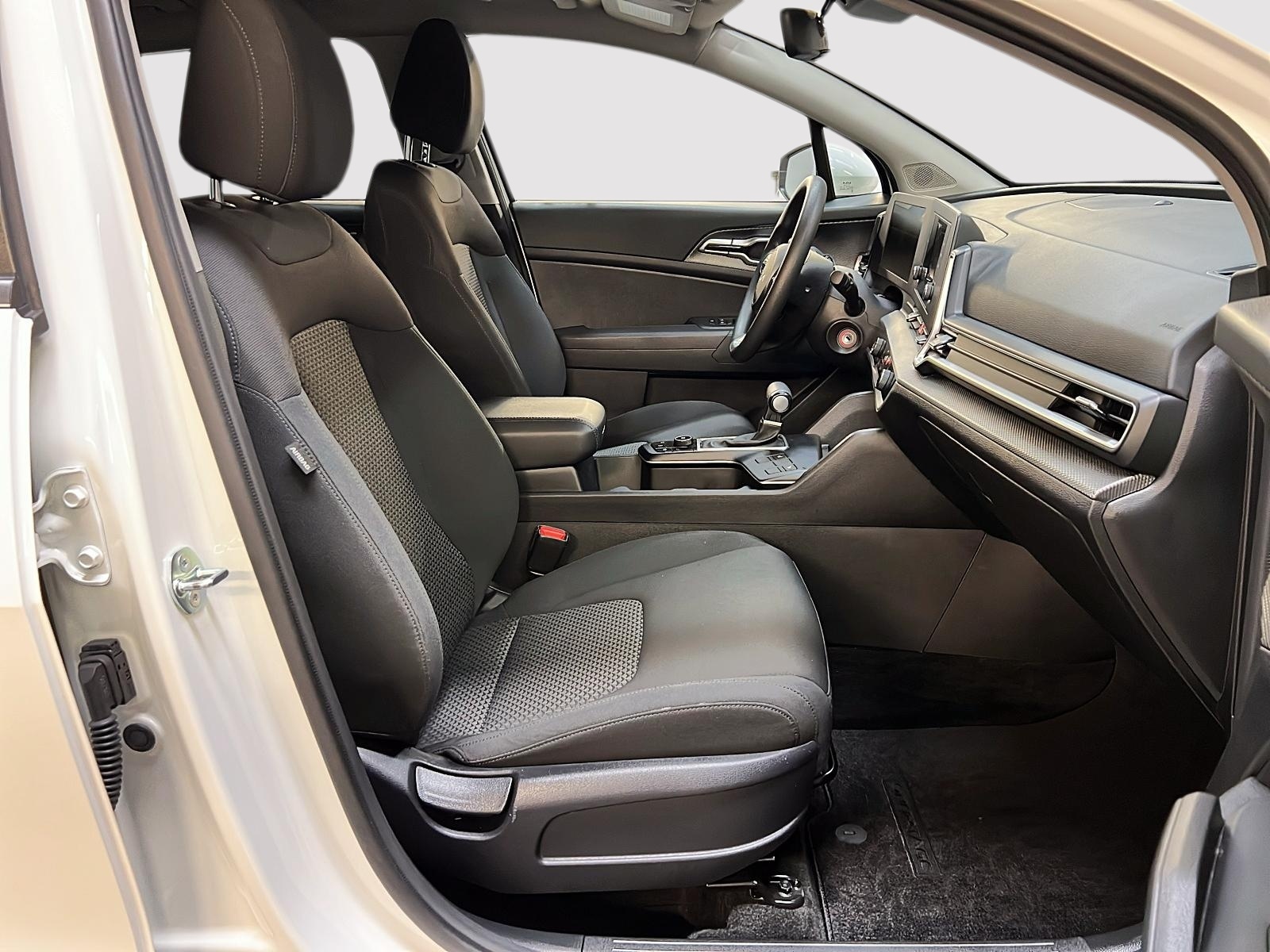 Kia Sportage LX 2023 - image #8