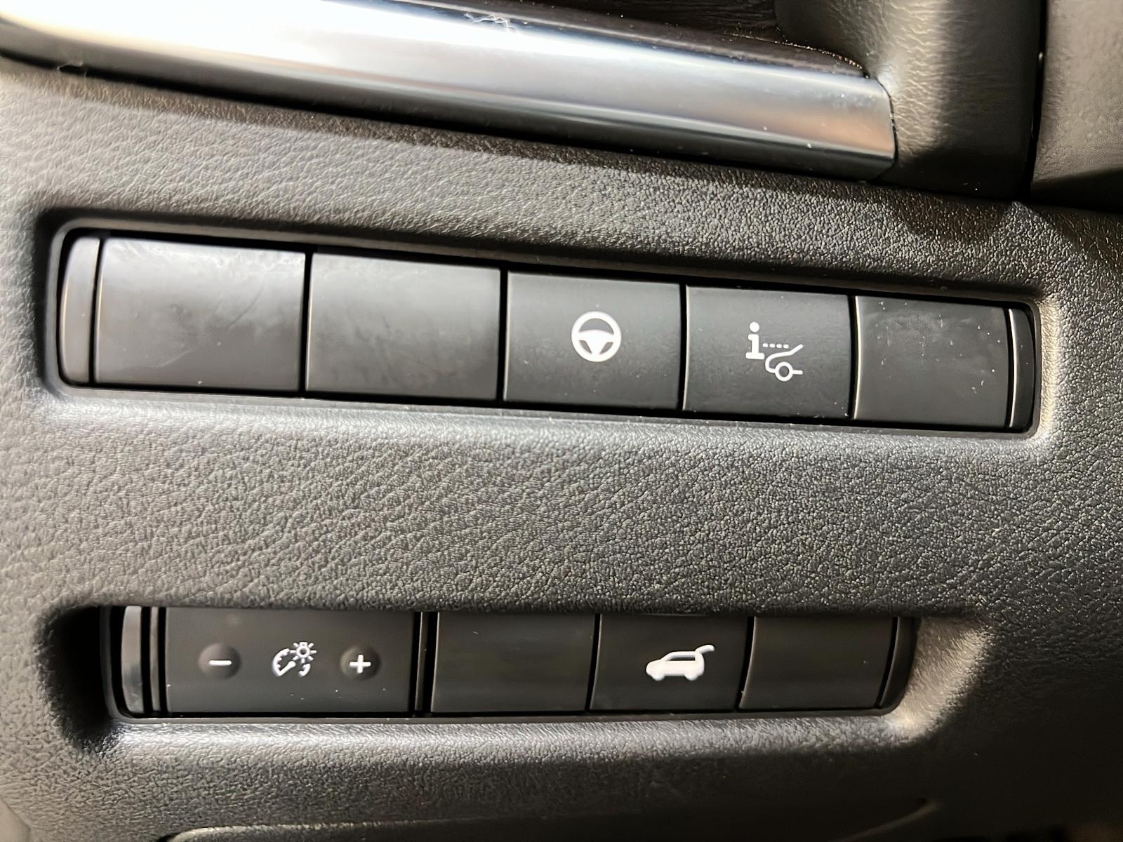 Nissan Rogue PLATINUM CUIR TOIT PANO NAV 4RM 2023 - image #24