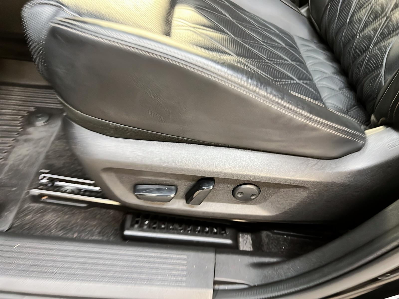 Nissan Rogue PLATINUM CUIR TOIT PANO NAV 4RM 2023 - image #27