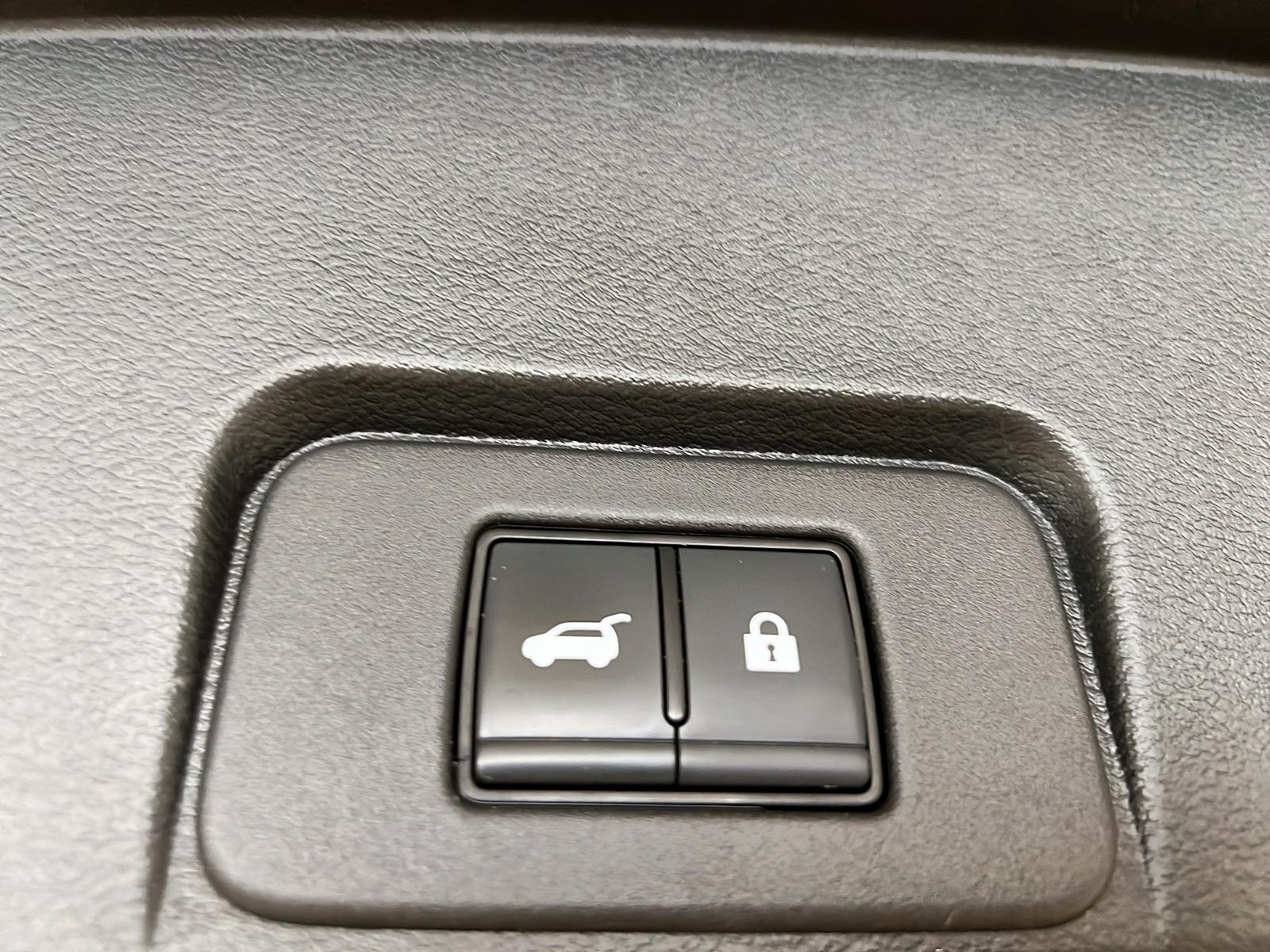 Nissan Rogue PLATINUM CUIR TOIT PANO NAV 4RM 2023 - image #15