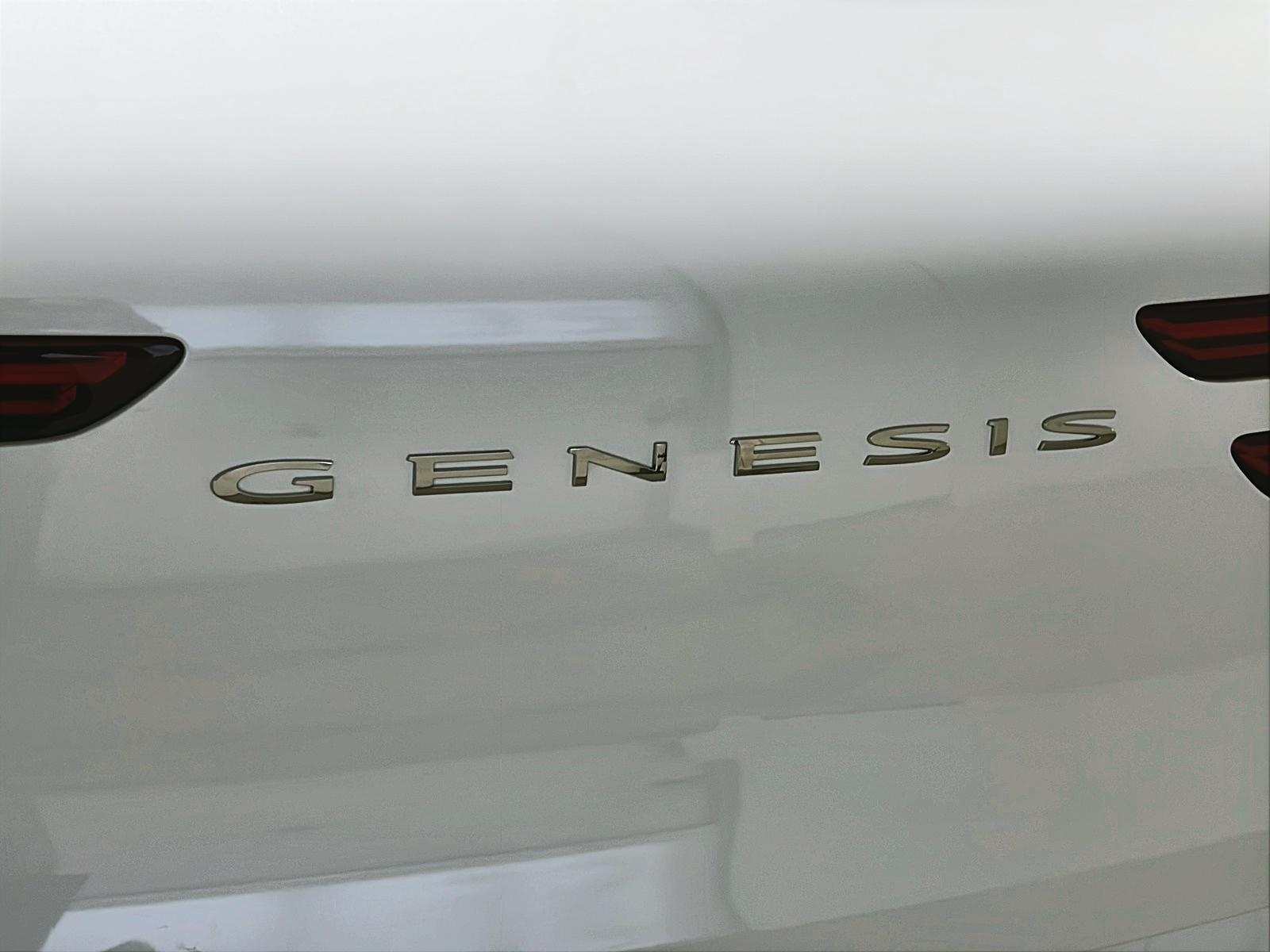 Genesis GV70 ELECTRIFIED PRESTIGE CUIR TOIT PANO NAV 4RM 2023 - image #30