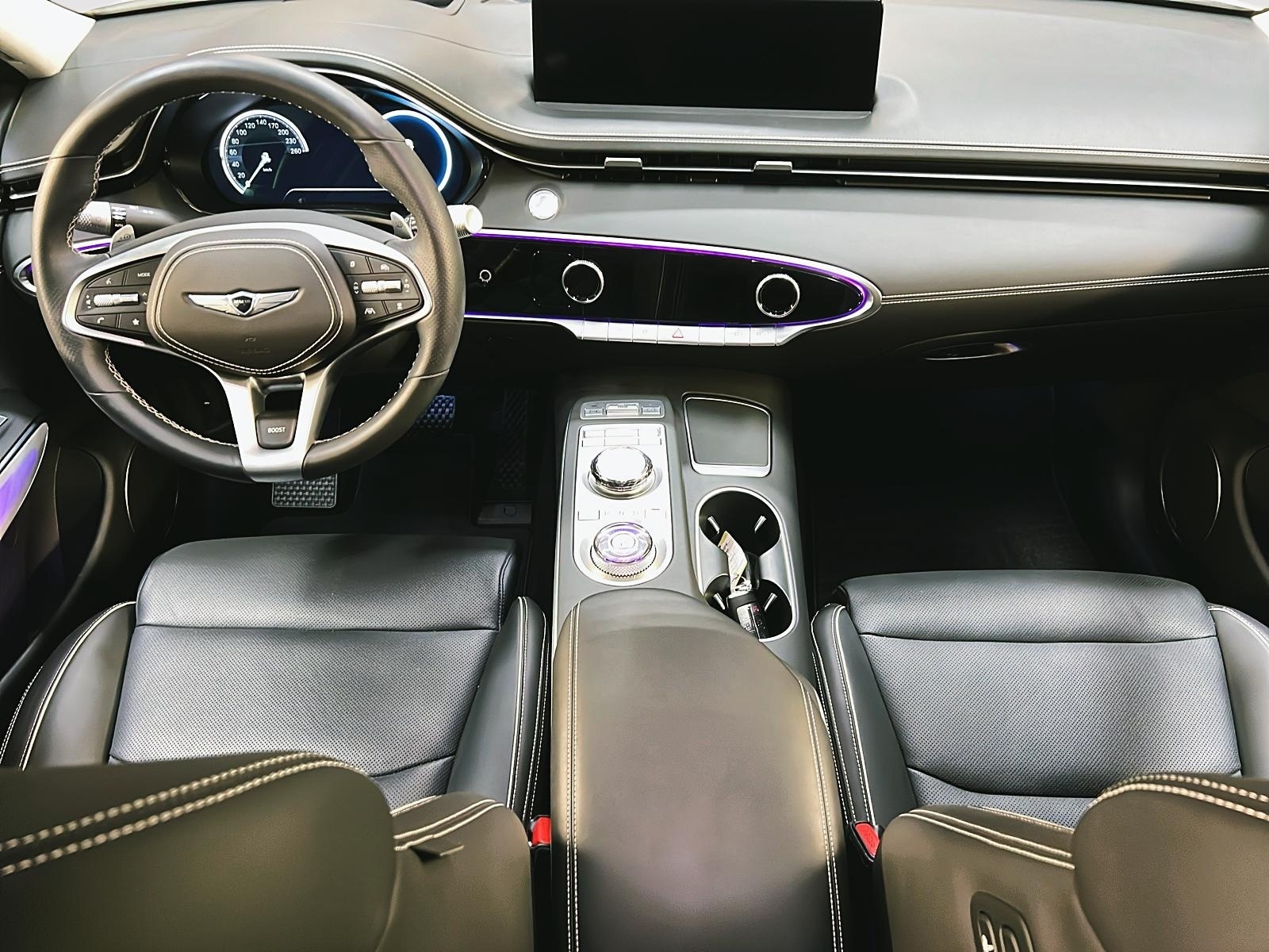 Genesis GV70 ELECTRIFIED PRESTIGE CUIR TOIT PANO NAV 4RM 2023 - image #12