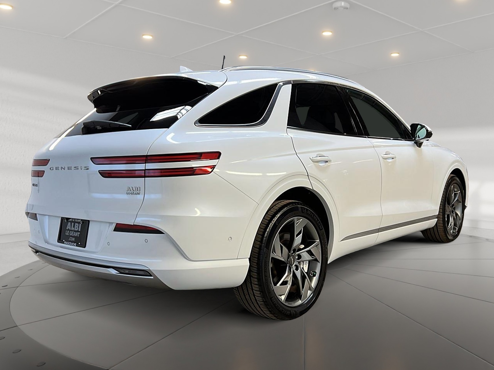 Genesis GV70 ELECTRIFIED PRESTIGE CUIR TOIT PANO NAV 4RM 2023 - image #4