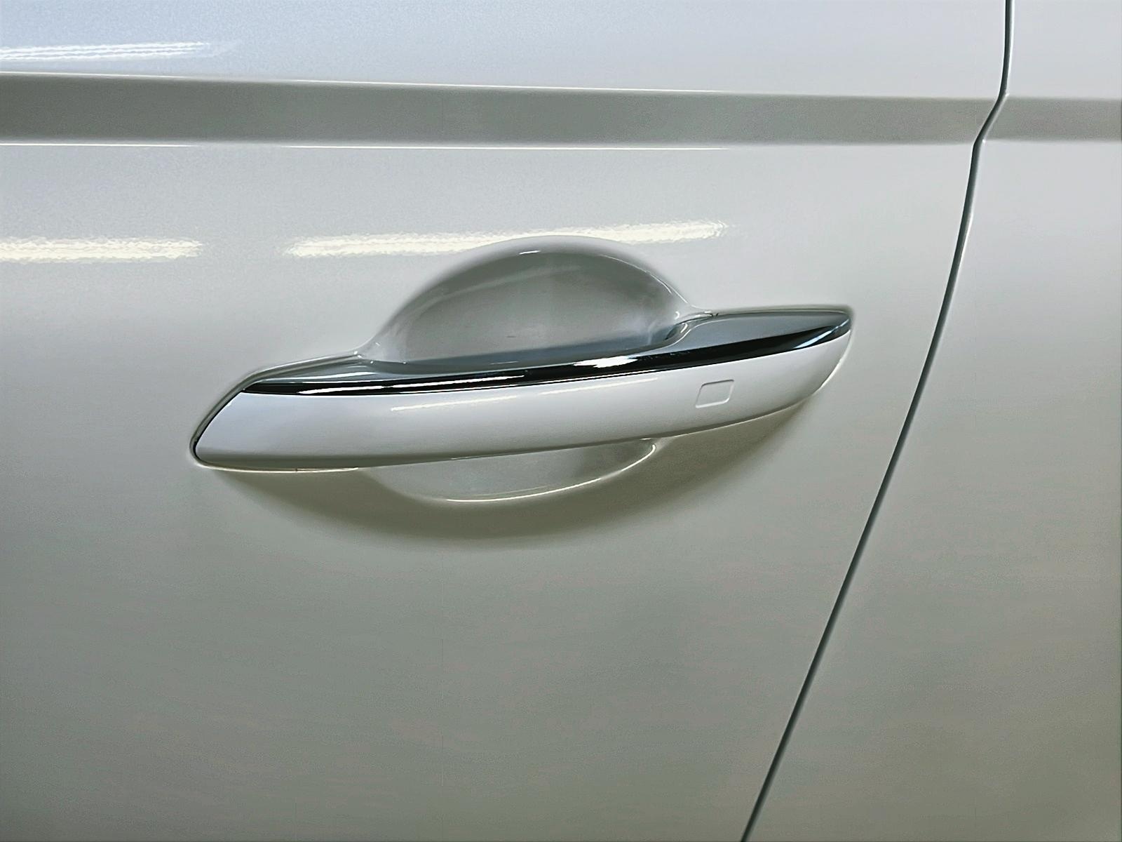 Genesis GV70 ELECTRIFIED PRESTIGE CUIR TOIT PANO NAV 4RM 2023 - image #28