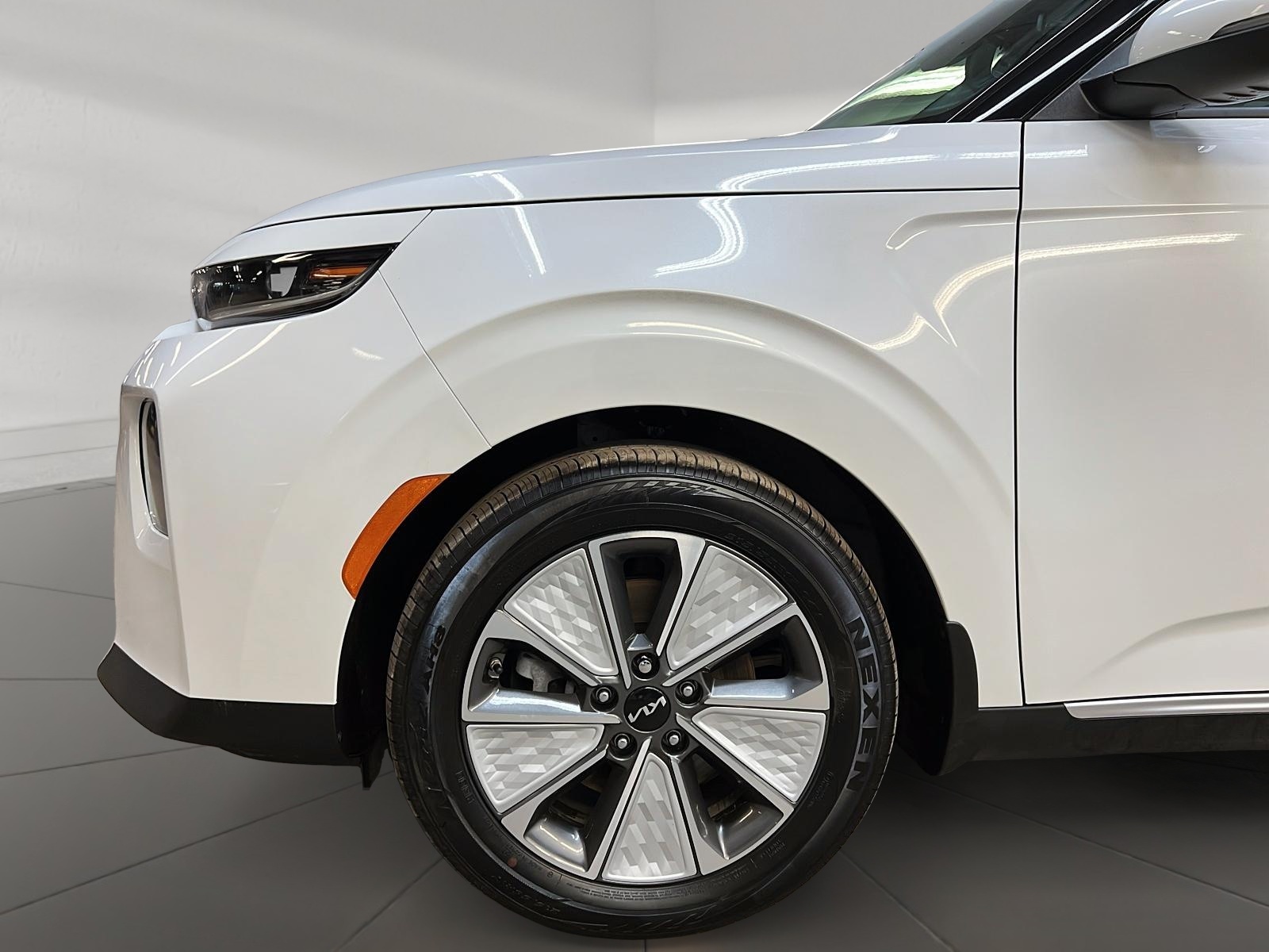Kia Soul EV PREMIUM 2023 - image #28