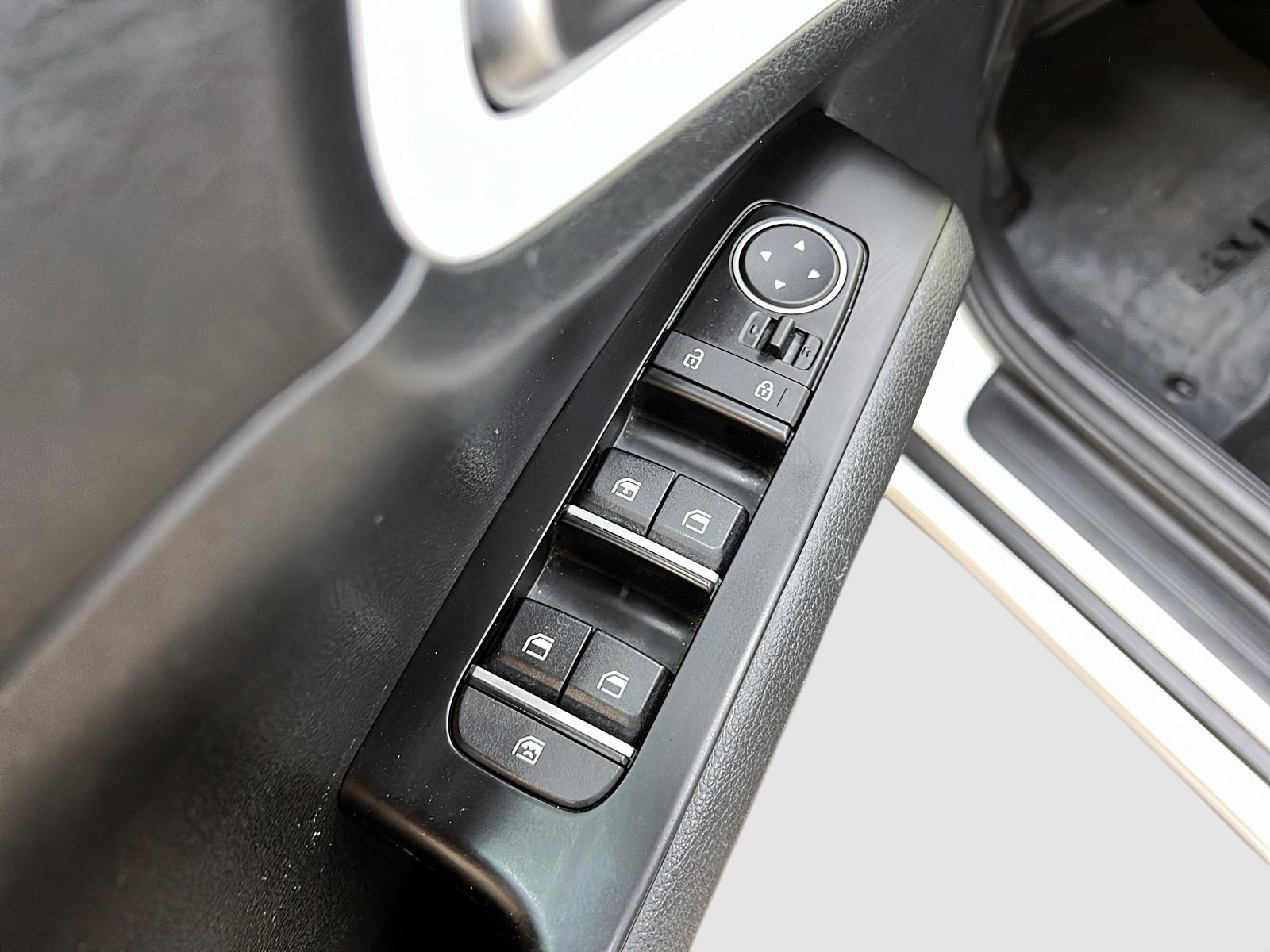 Kia Soul EV PREMIUM 2023 - image #23