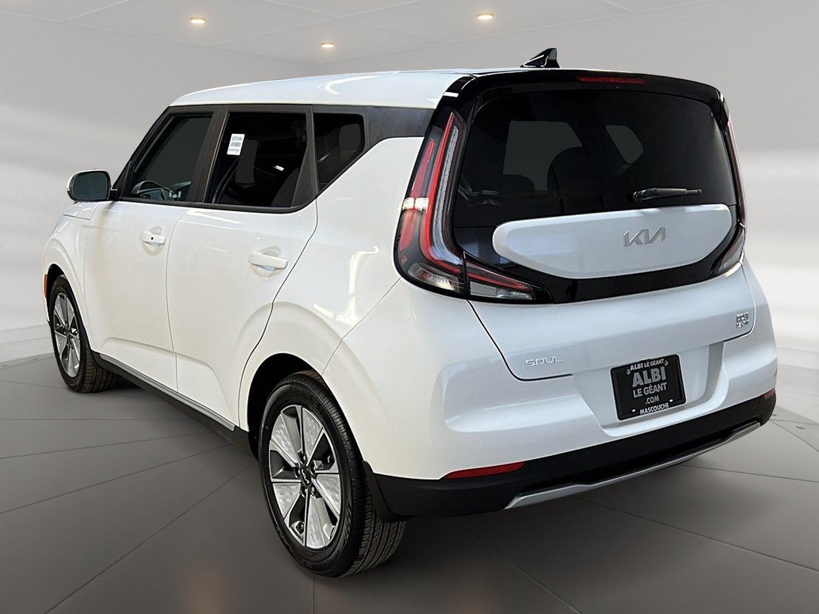 Kia Soul EV PREMIUM 2023 - image #6