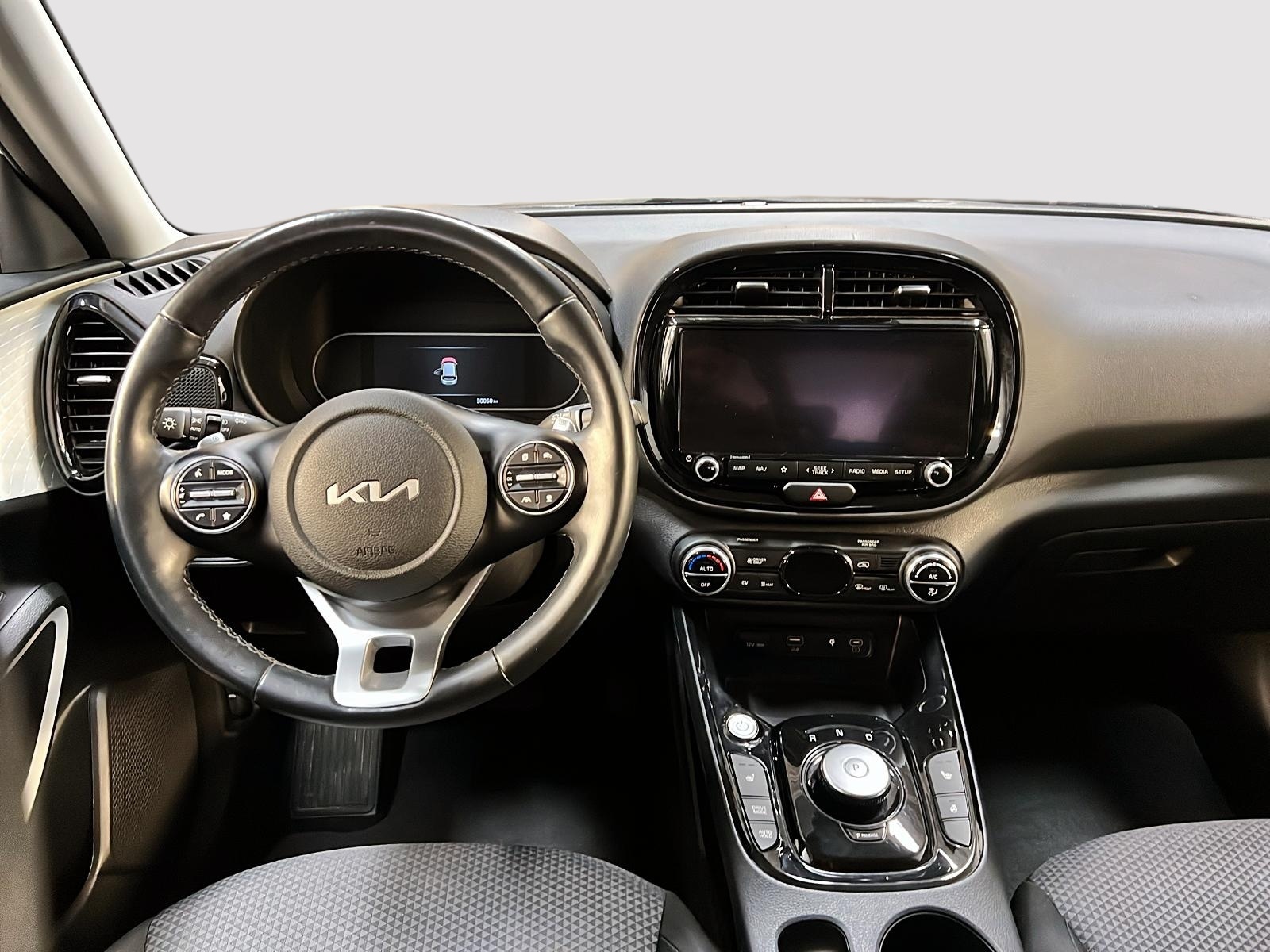 Kia Soul EV PREMIUM 2023 - image #11