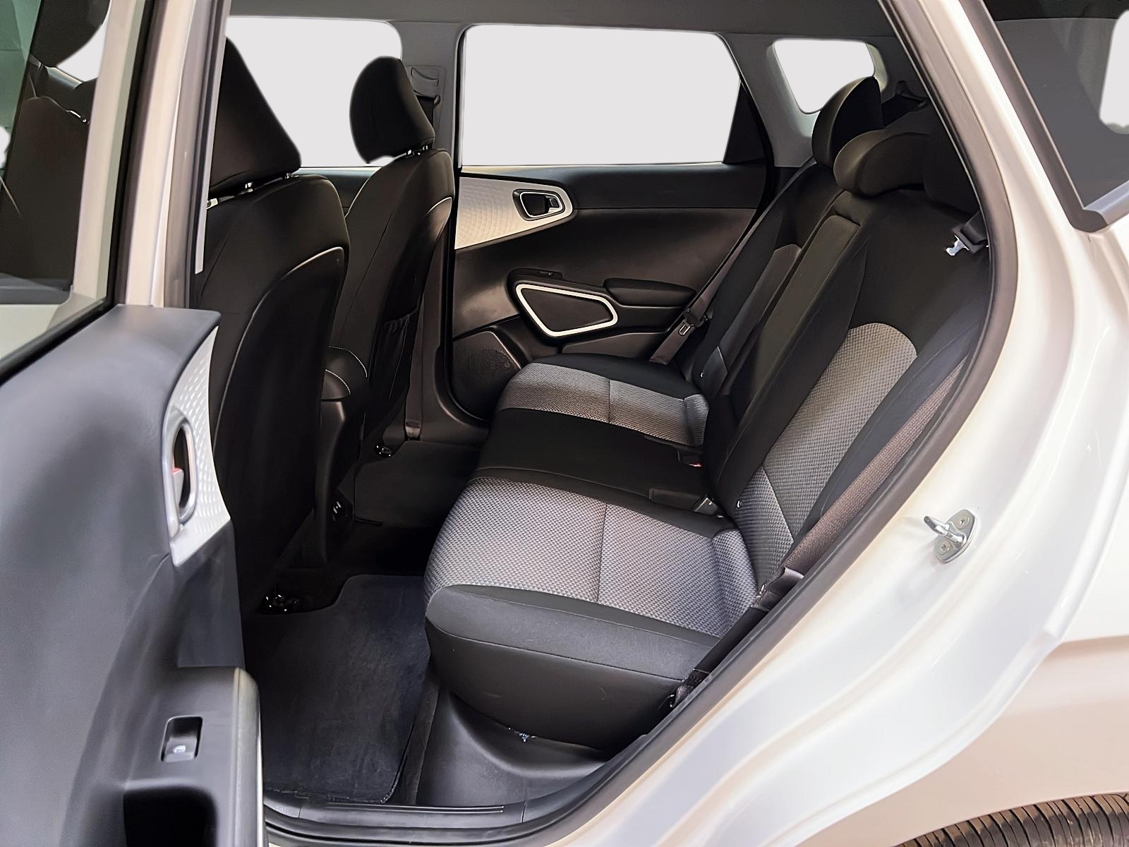 Kia Soul EV PREMIUM 2023 - image #9